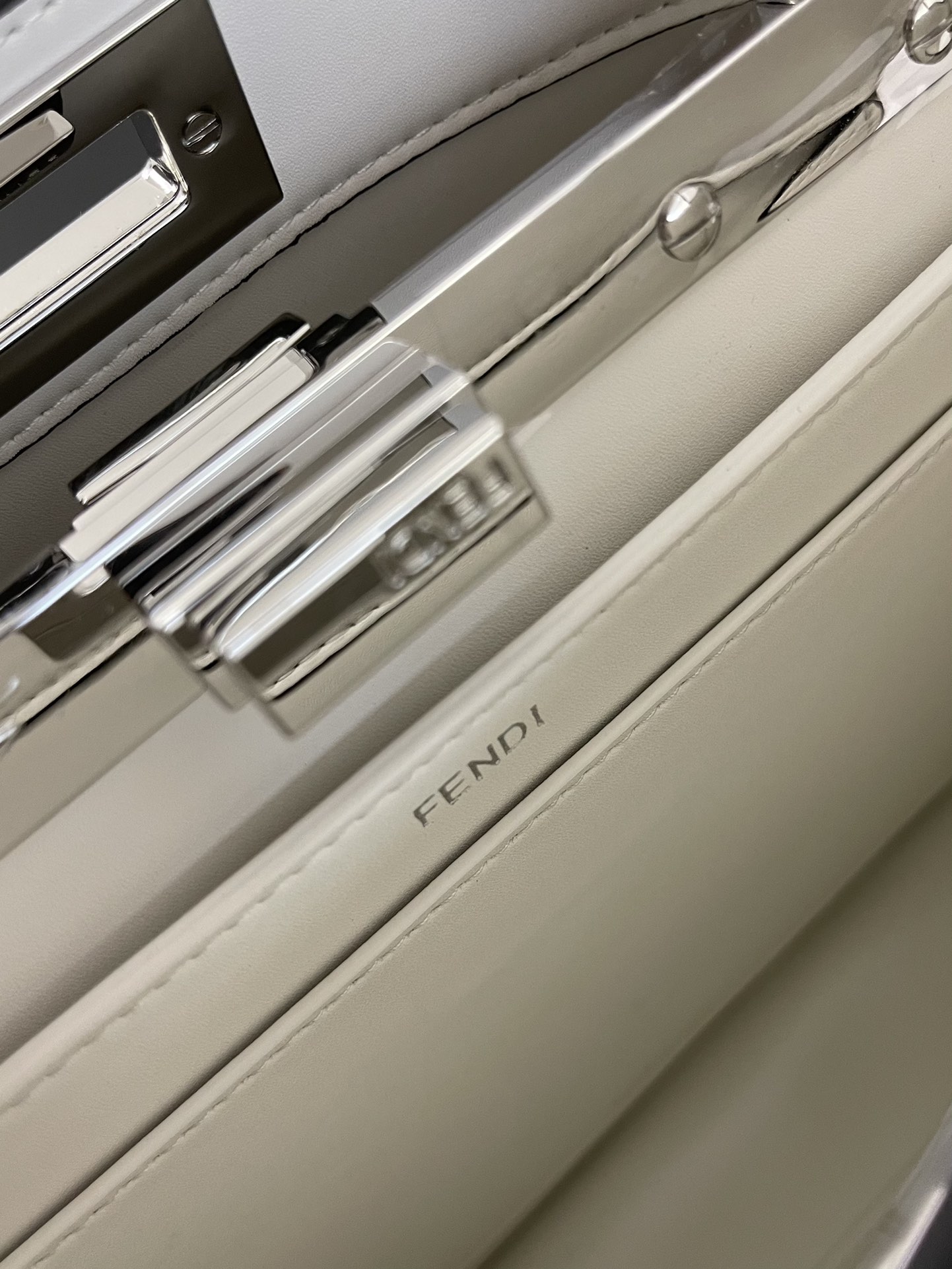 F**di peekaboo-27x21x9.5cm