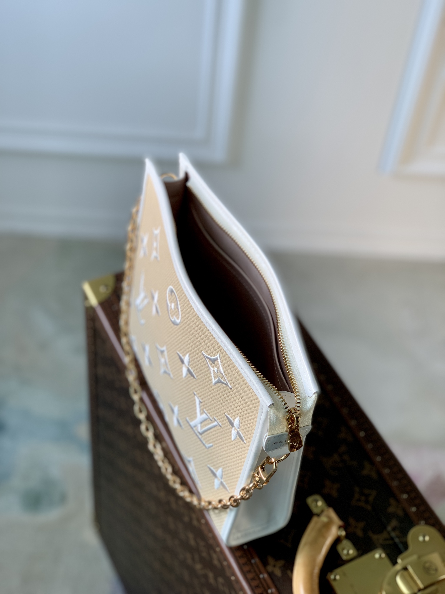 l0*is V*t0n poche toilette cosmetic bag -25 x 20 x 5.5cm