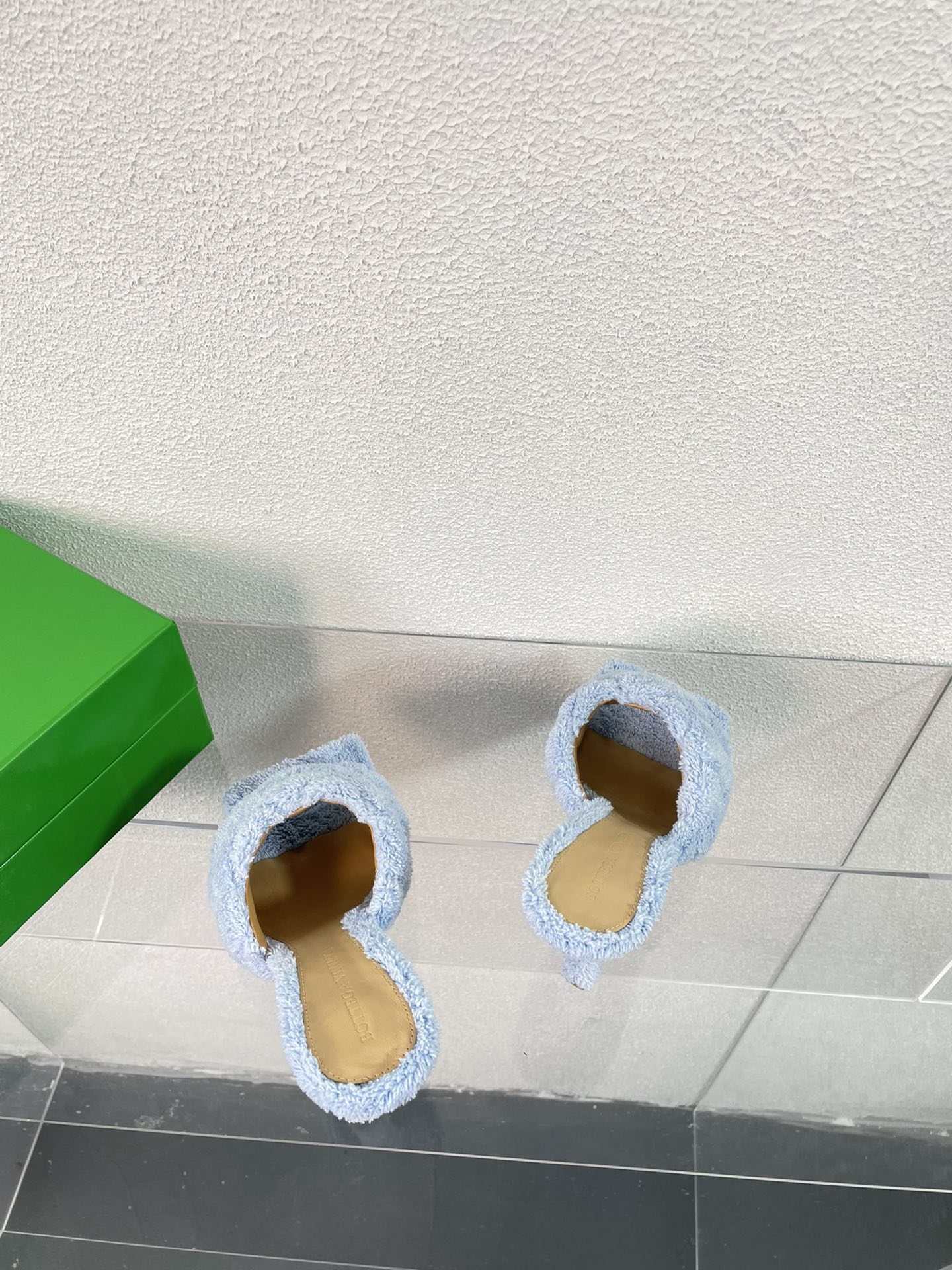 bo*te*ga Ve*ne*ta slippers