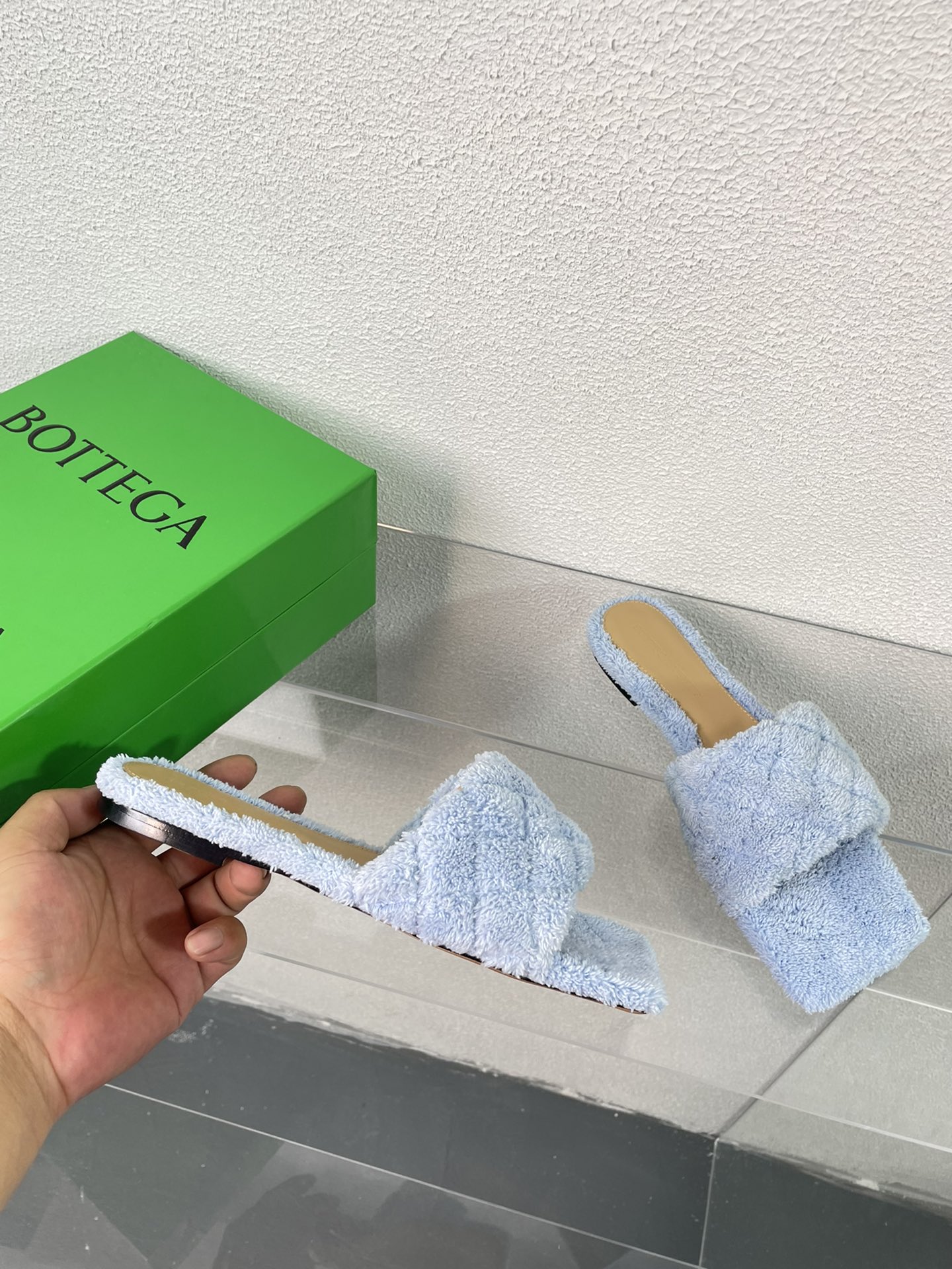 bo*te*ga Ve*ne*ta slippers