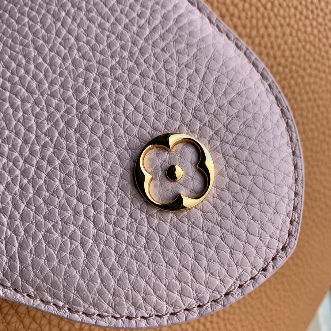 l0*is V*t0n capucines handlebag