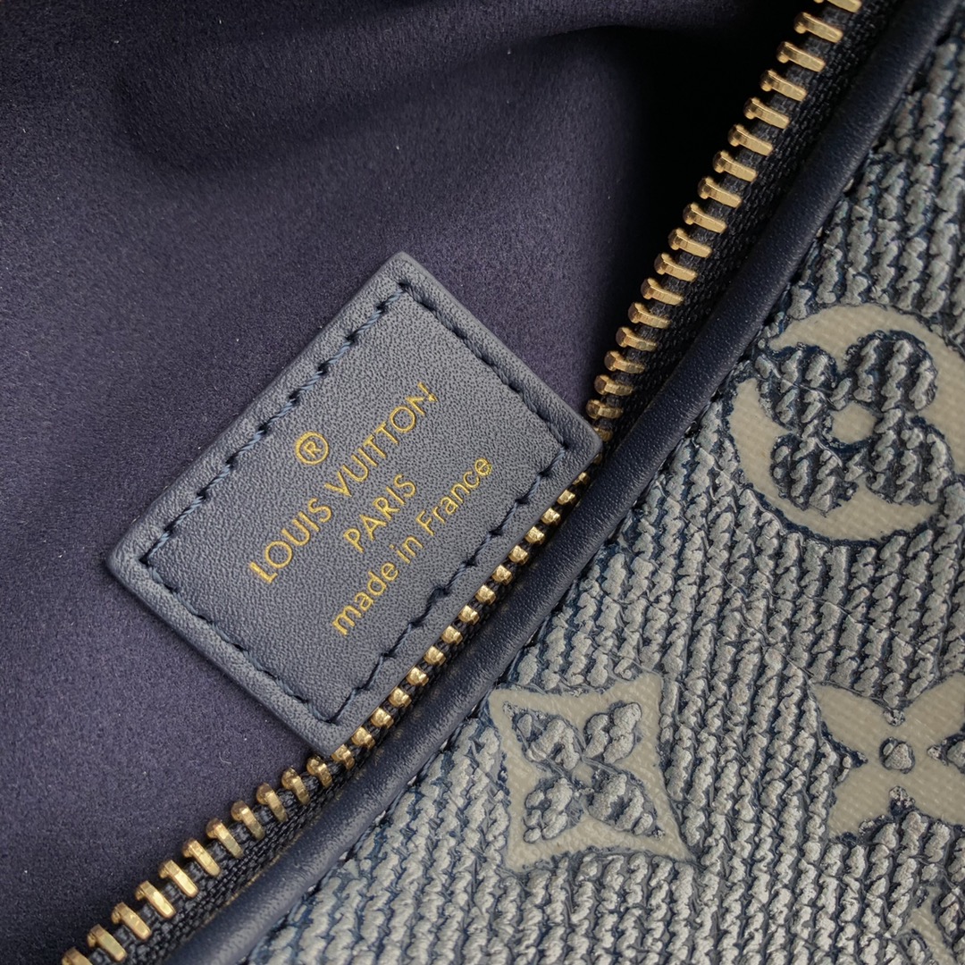 l0*is V*t0n side trunk pm- m22944-21×14×6cm