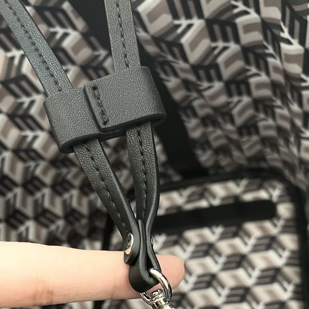 MCM Tracy Bag-17.0 x 36.0 x 28CM