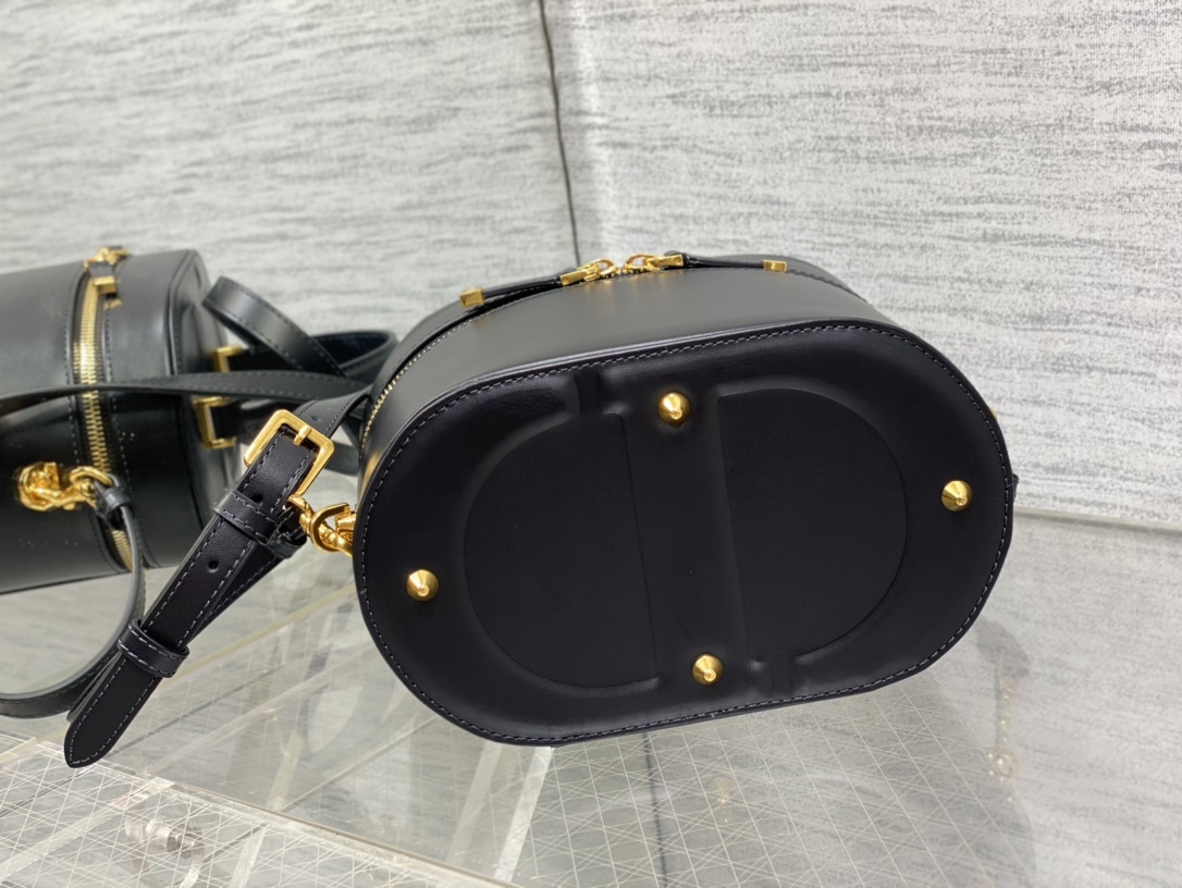 D*or signature vanity bag-24*14*18cm