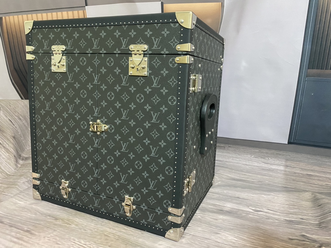 l0*is V*t0n custom order small wine box (black flower + grey)-46*37*50cm