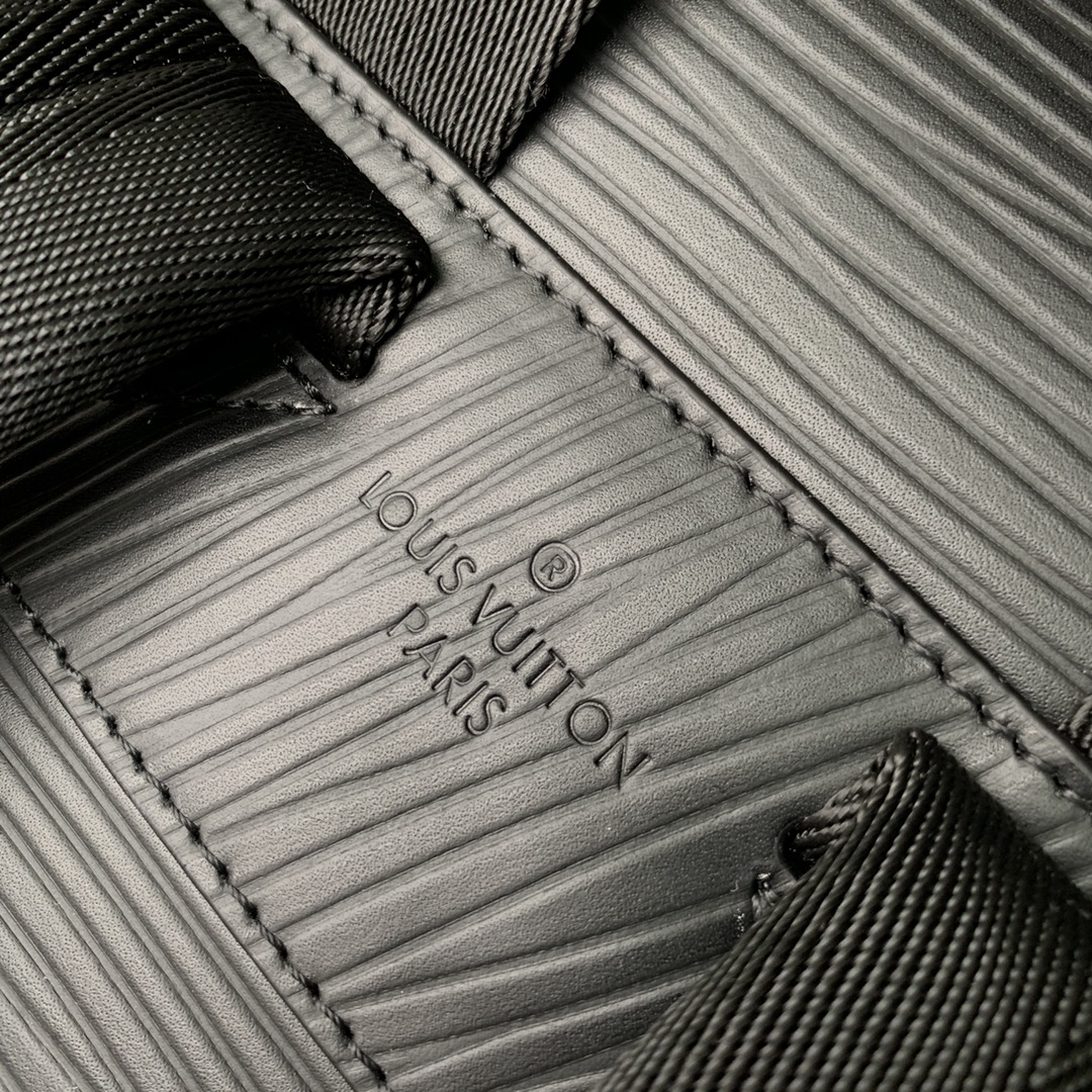 l0*is V*t0n montsouris backpack-32 x 40 x 19cm