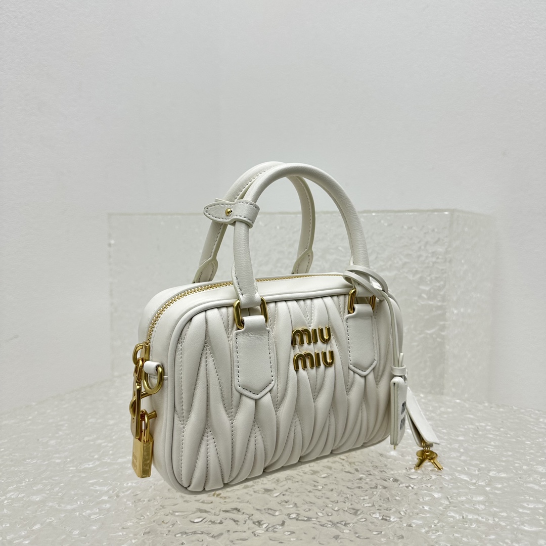 M*um*u vintage too pretty bag-19*13*6cm