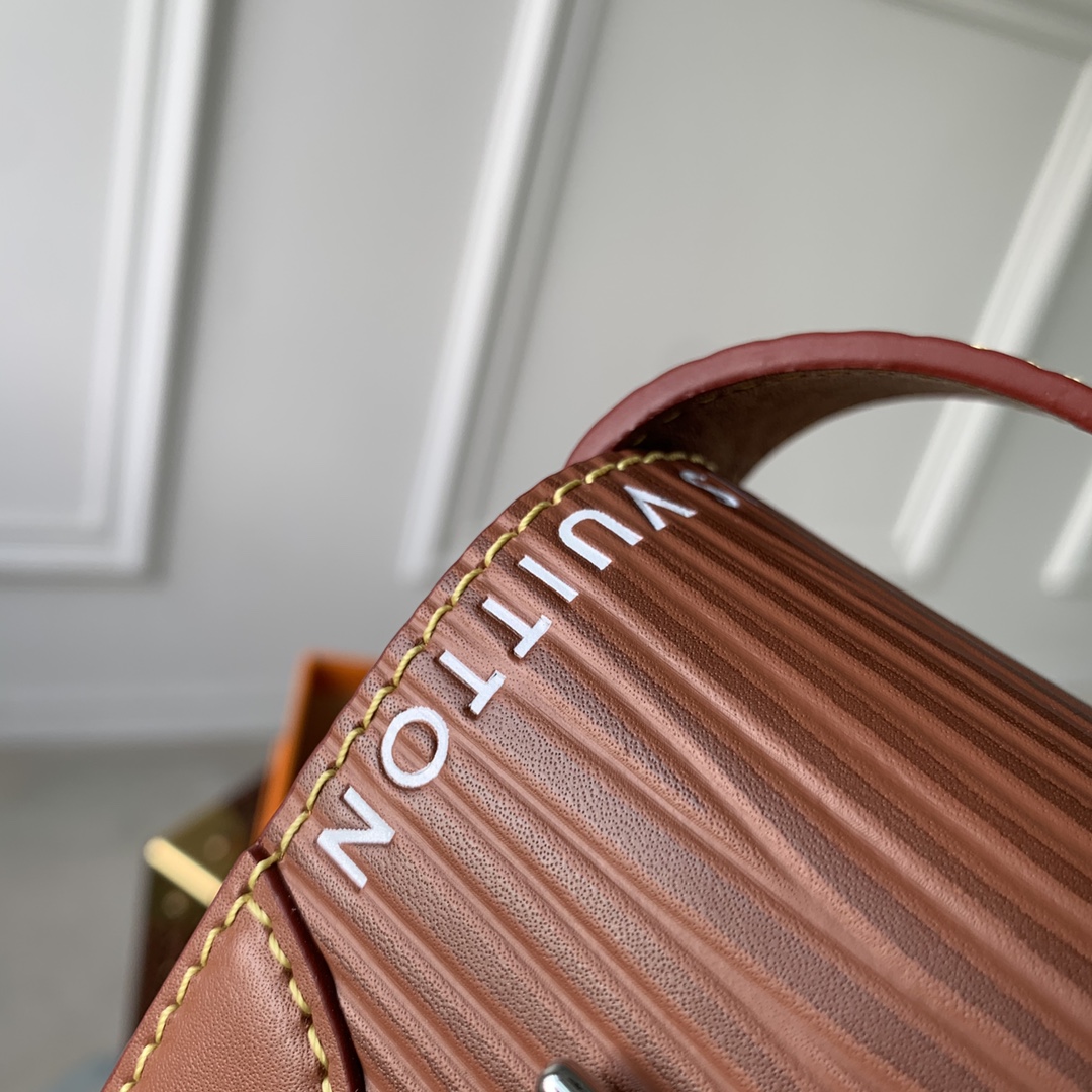 l0*is V*t0n micro steamer bag-13*8*4.5cm