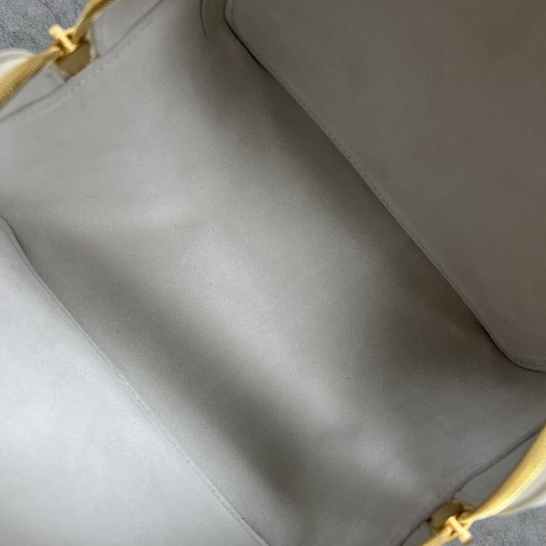 Celin Holded Handbags-20×15×13CM