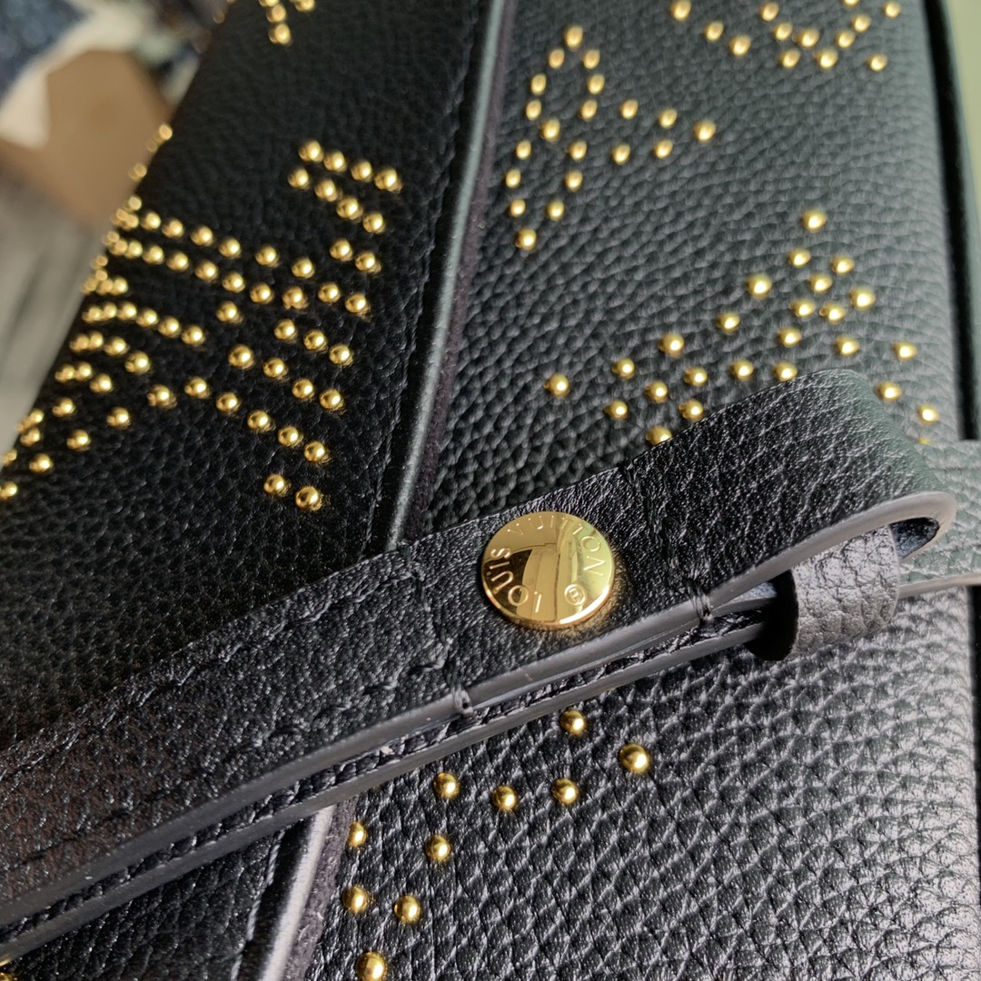 l0*is V*t0n wallet on chain ivy-23.5 x 12.0 x 4.3 cm