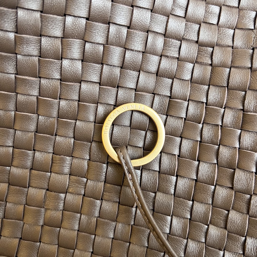 bo*te*ga Ve*ne*ta cabat bucket-35.5x21x13cm