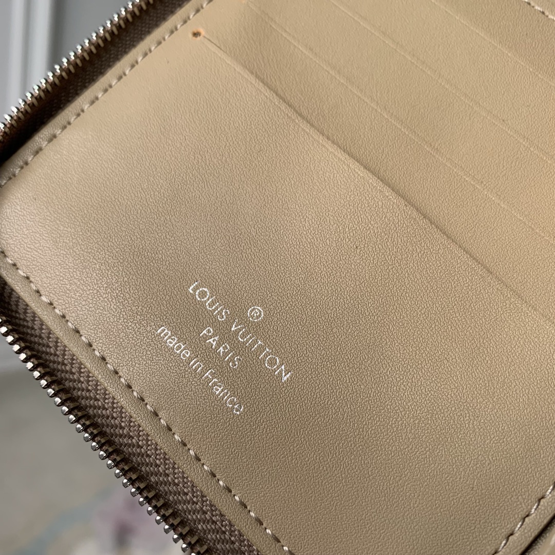 l0*is V*t0n wallet-m81558-11.5 x 10.5 x 2cm