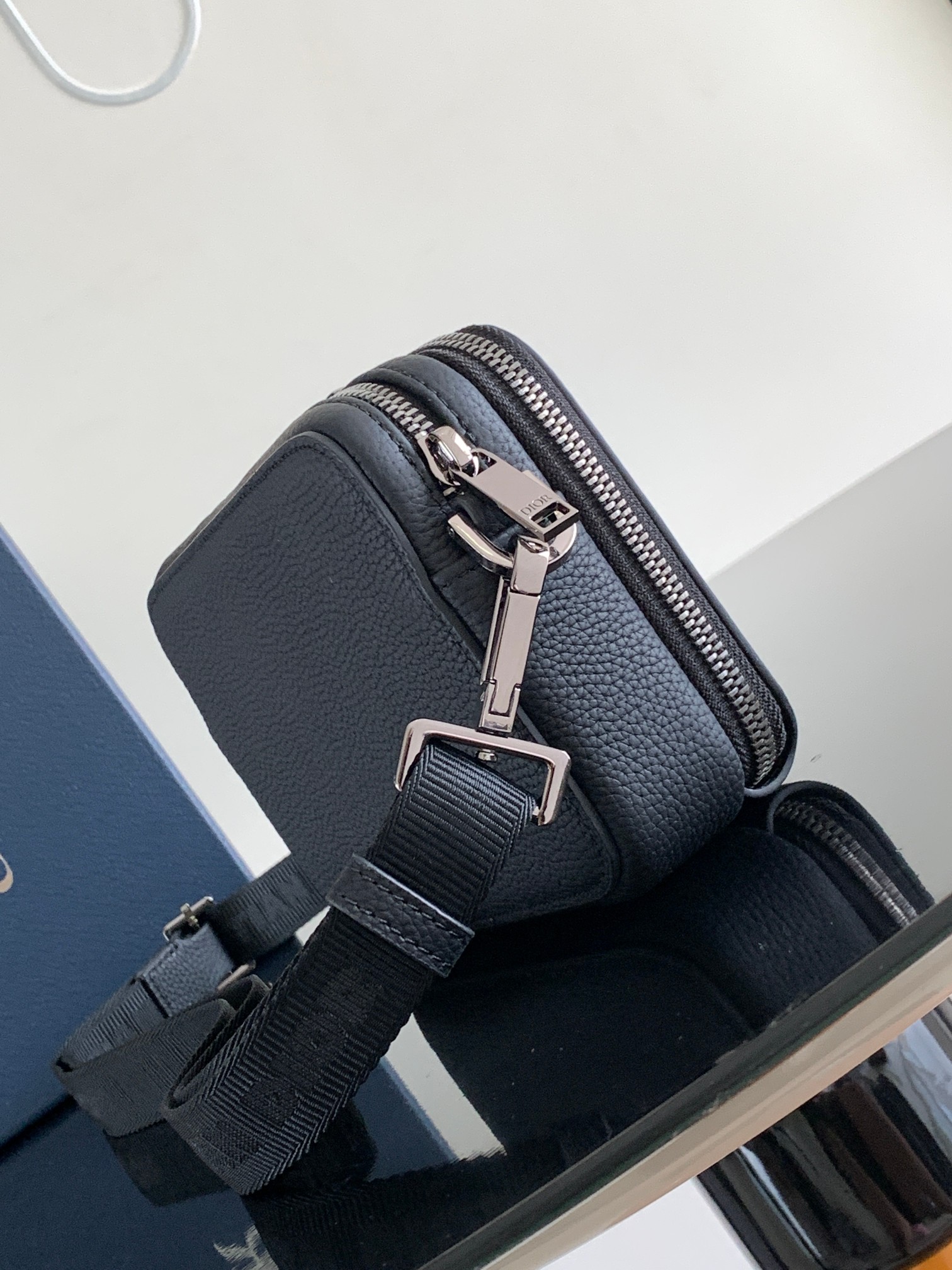 D*or oblique handlebag-17 x 12.5 x 55cm