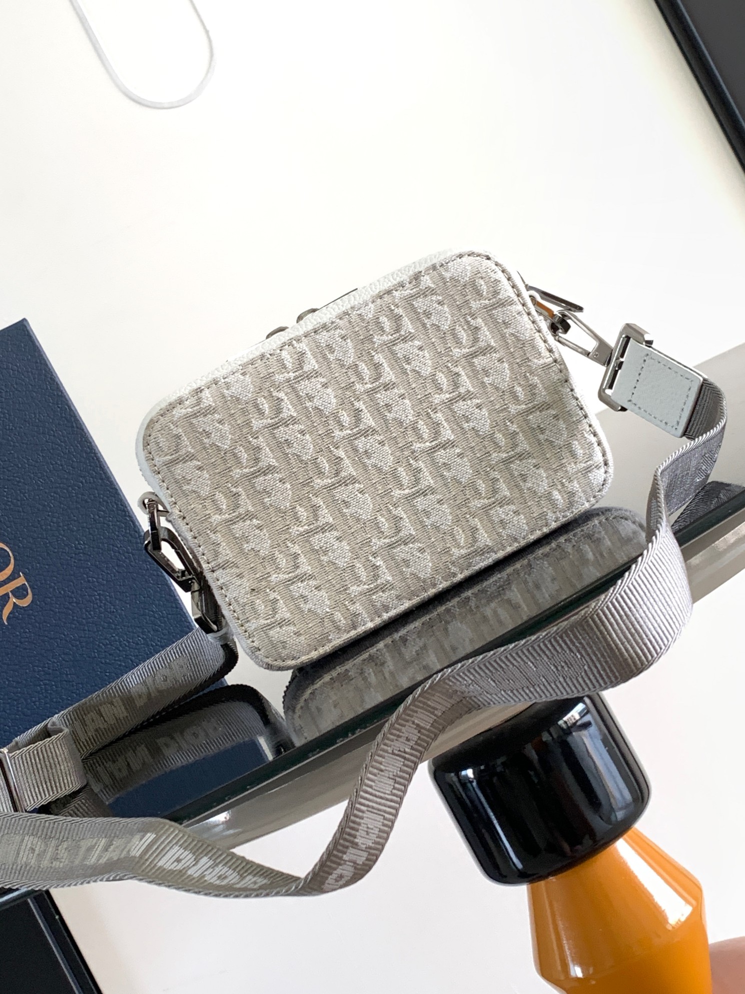 D*or essentials bag-17*12.5cm