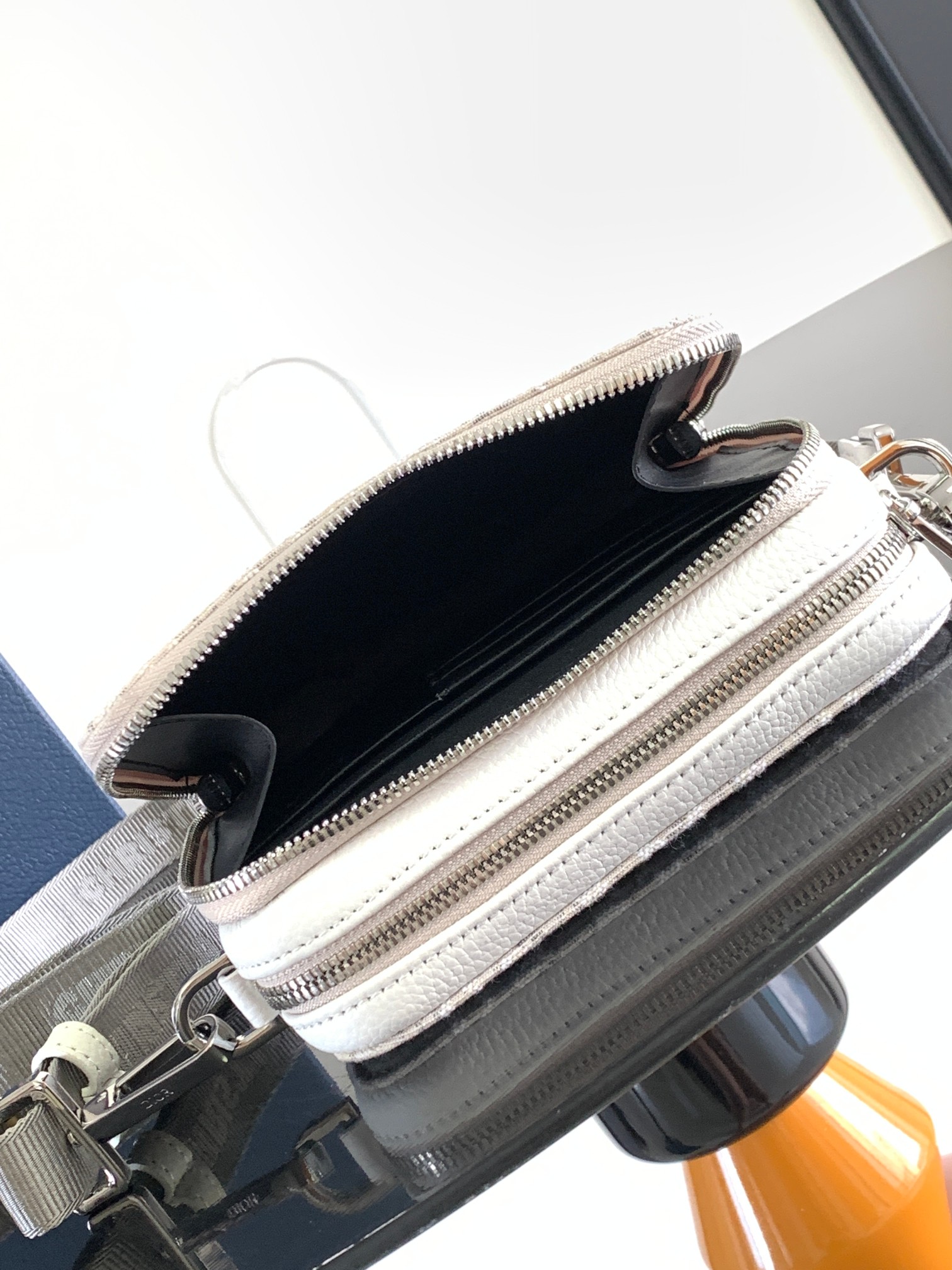 D*or essentials bag-17*12.5cm