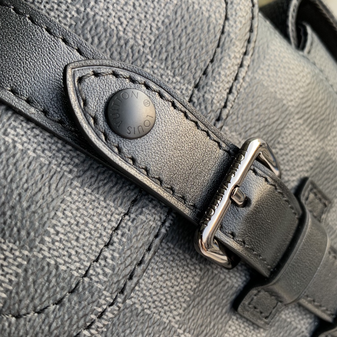 l0*is V*t0n nano christopher bag-14 x 19 x 6cm