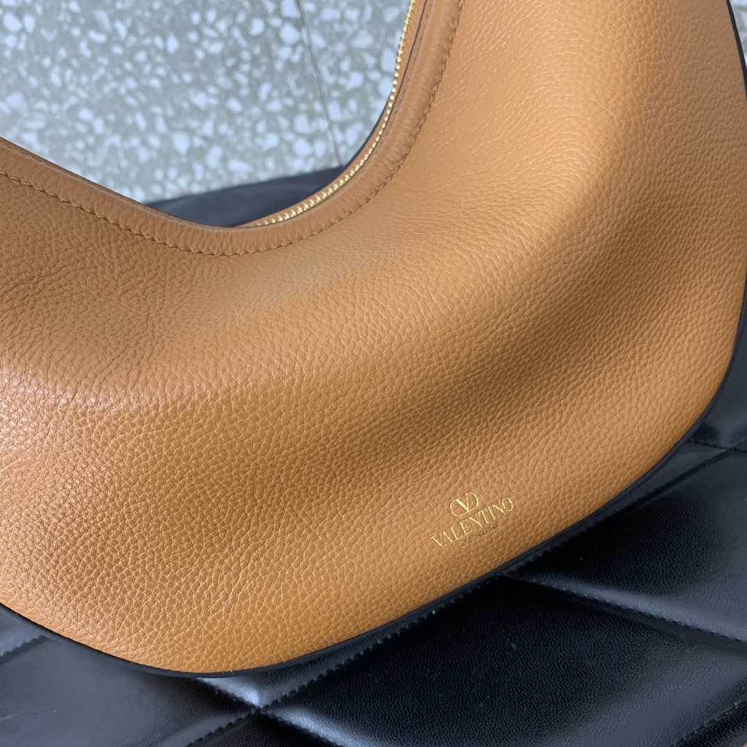 Valentino Garavani Vlogo MoonHobo Tote-29x23x11CM