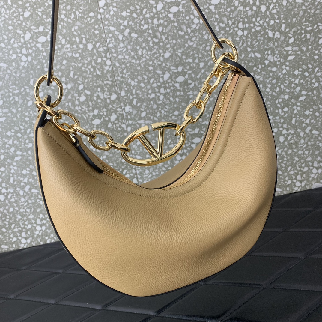 Valentino Garavani Vlogo MoonHobo Tote-29x23x11CM