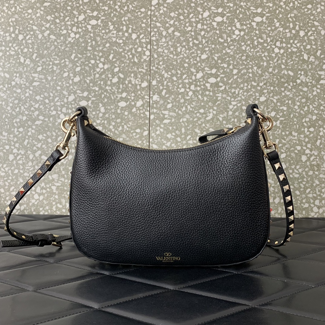 Valentino Garavani Rockstud Hobo Bag-6✖️4✖️16CM