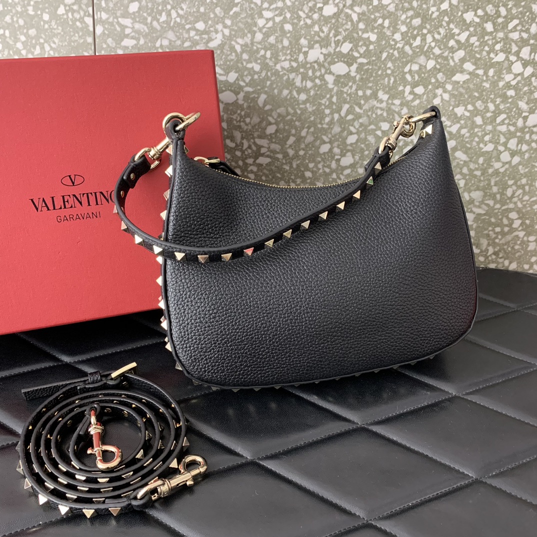 Valentino Garavani Rockstud Hobo Bag-6✖️4✖️16CM