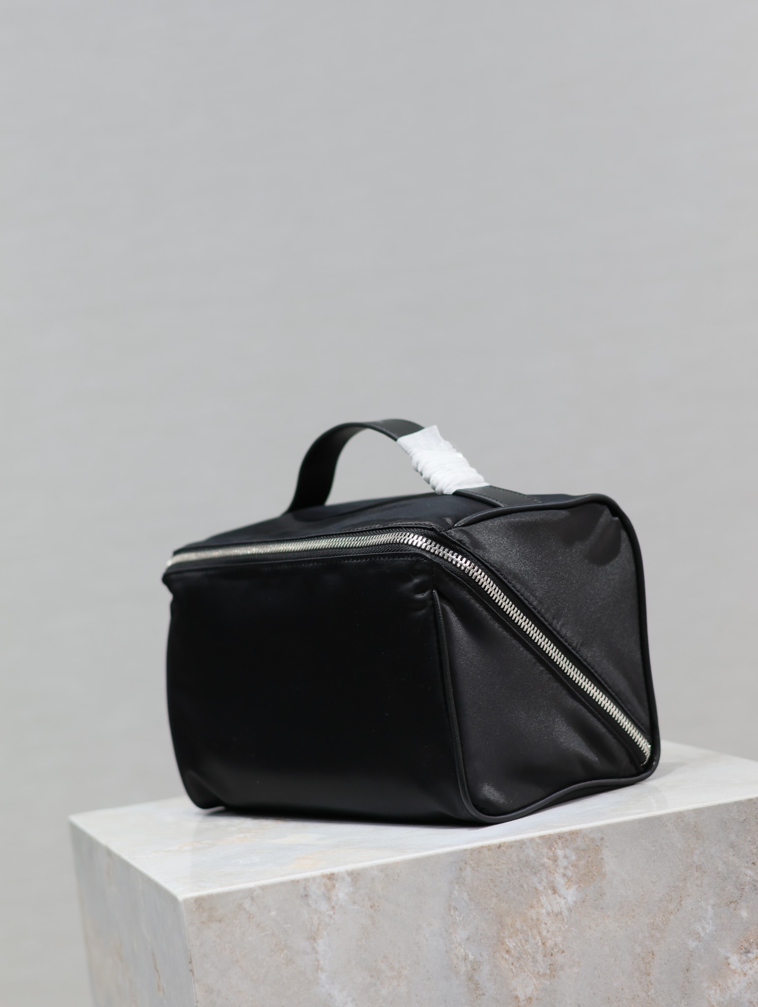 Y*L gaby cosmetic bag-21×13×13cm