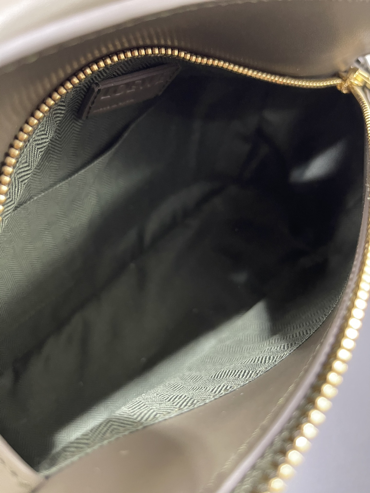 L0ew* puzzle small bag-24*10*14cm