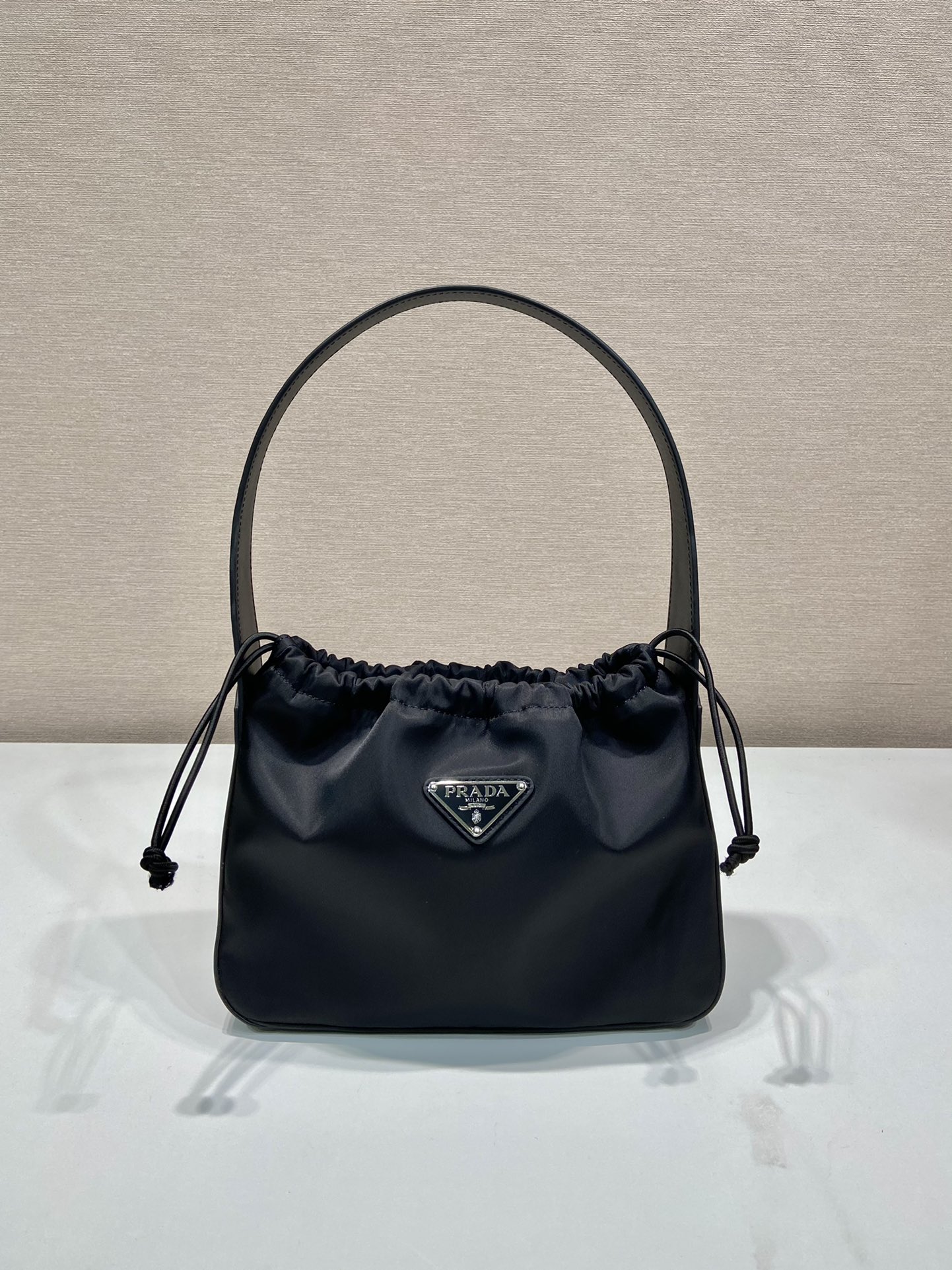 Pra*a b6250 vintage hobo bag-23*18*8cm