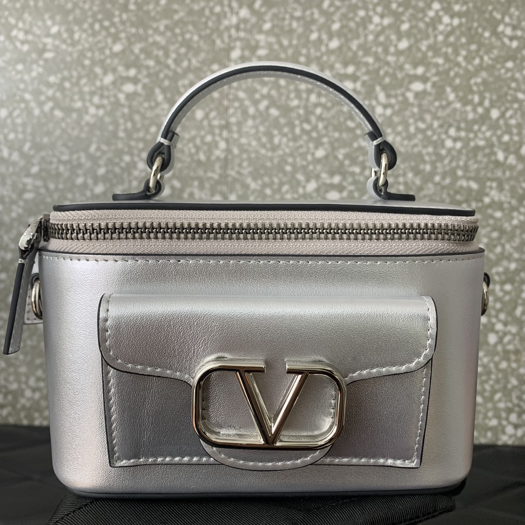 Valentino Alentino Garavani Box Bag-16.5*10*7.5CM