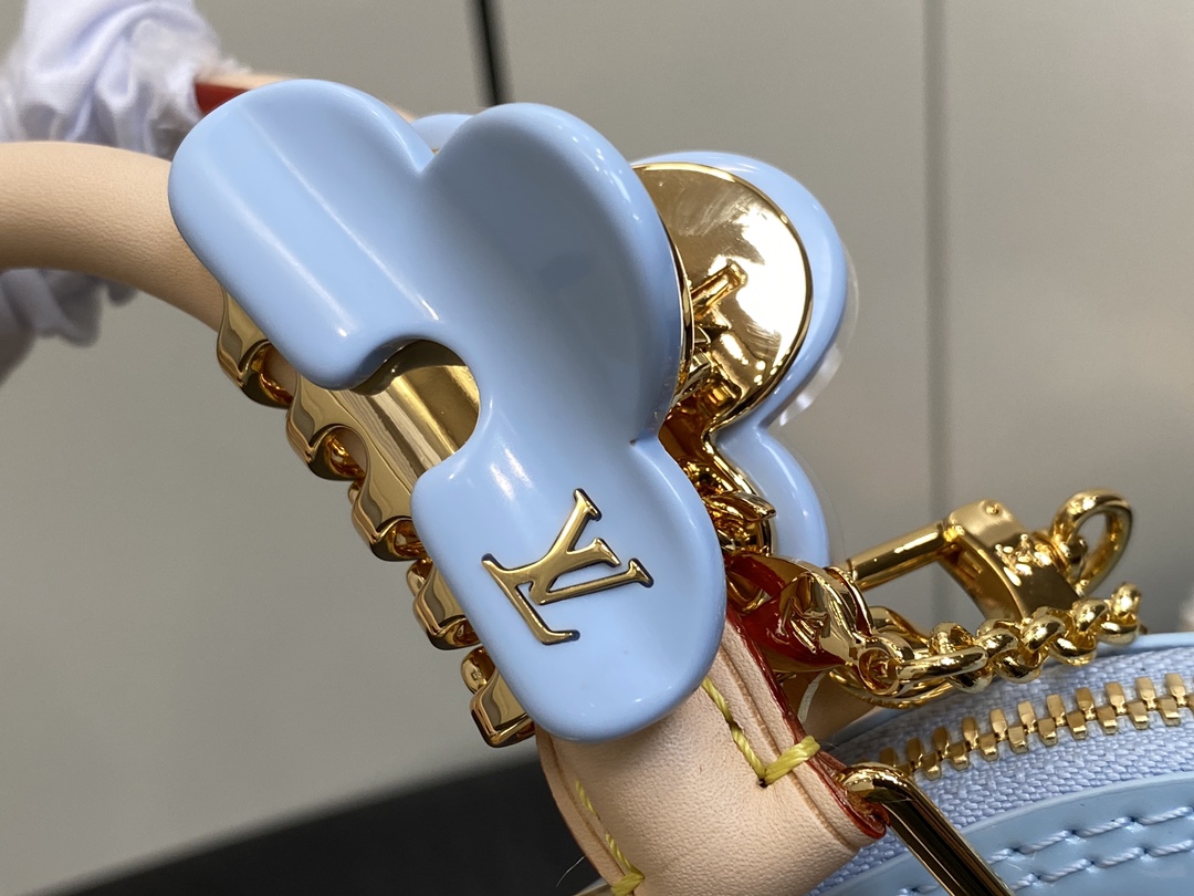 l0*is V*t0n alma bb m24062-23.5 x 17.5 x 11.5cm