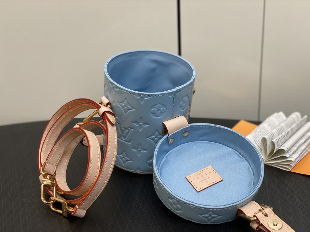 l0*is V*t0n astor bag m24099-12 x 14.2 x 12cm