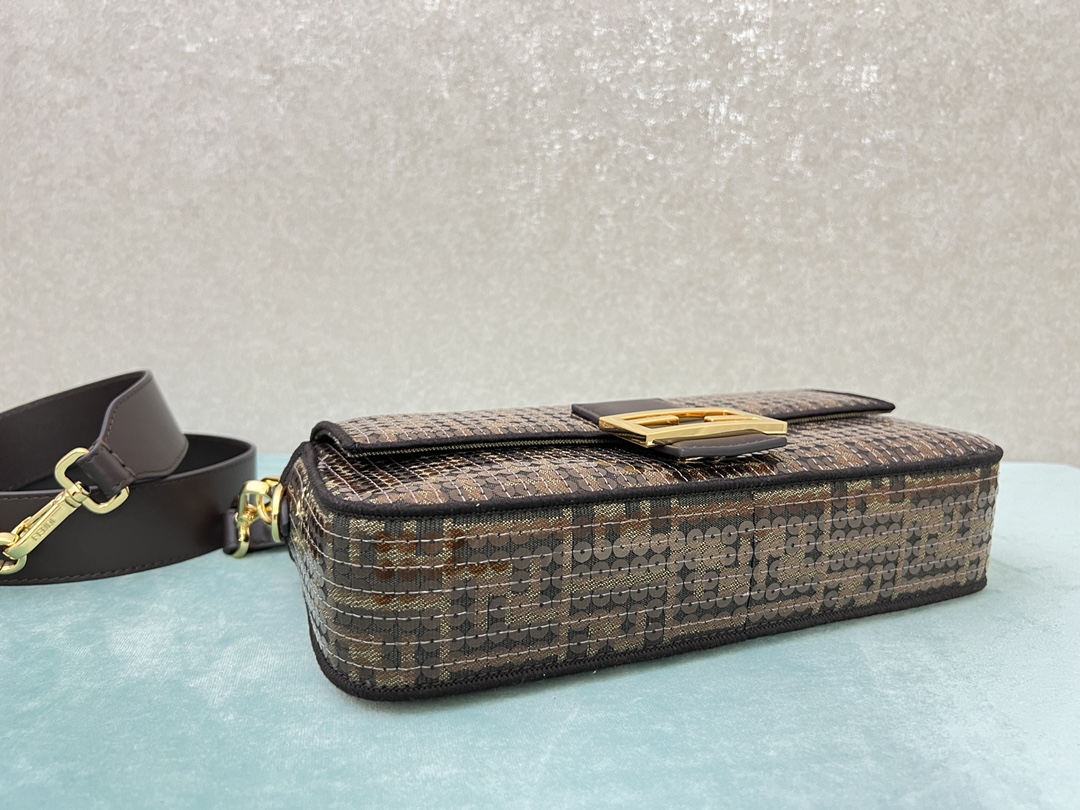 F**di baguette bag-26x14x4cm