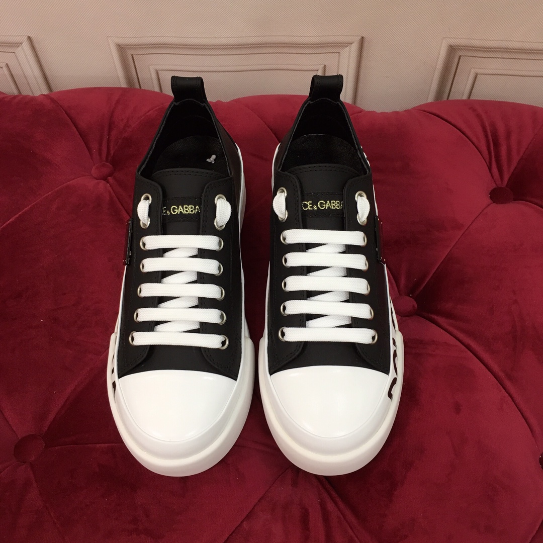 DOLCE & GABBANA Sneakers