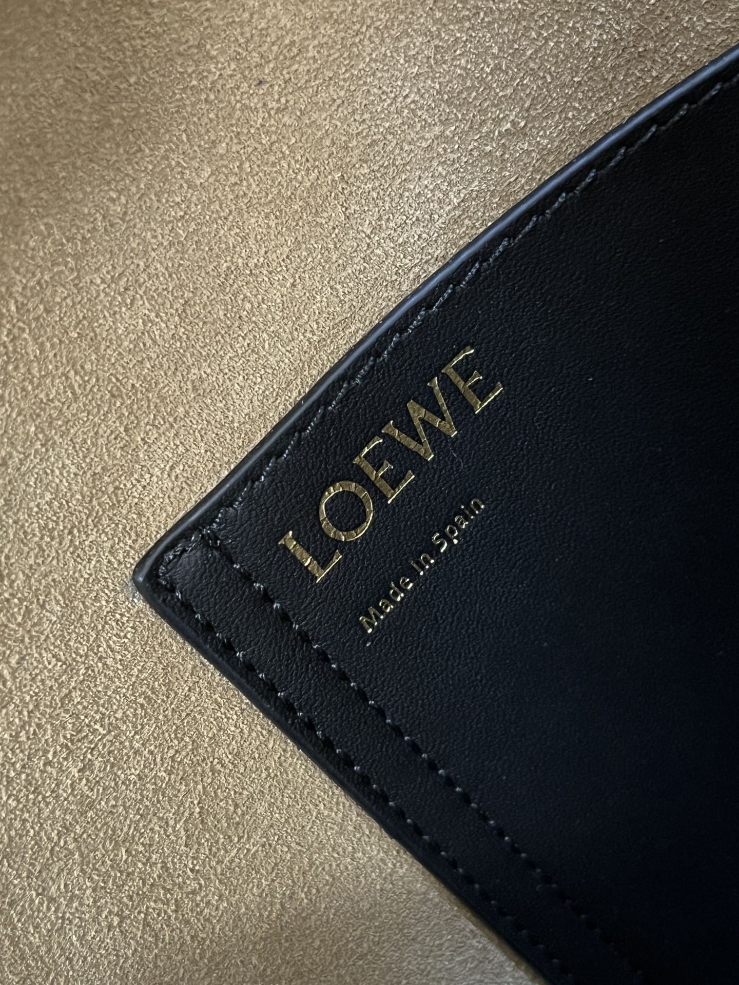 L0ew* pebble bucket bag-28*24*23cm