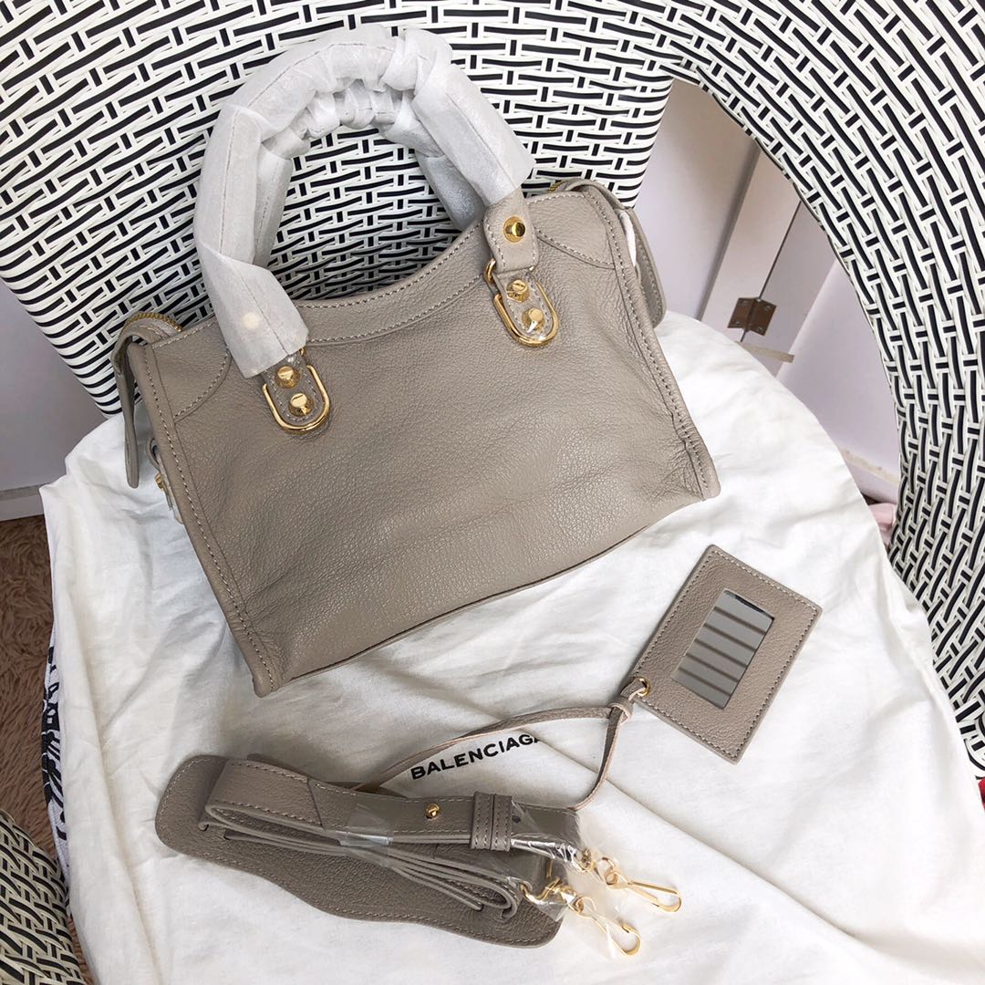 Ba*len*cia*ga graffiti classic city