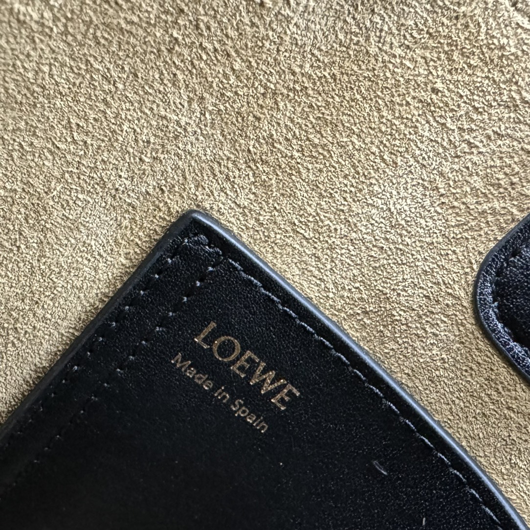 L0ew* mini pebble bucket bag-16*16*19.5cm