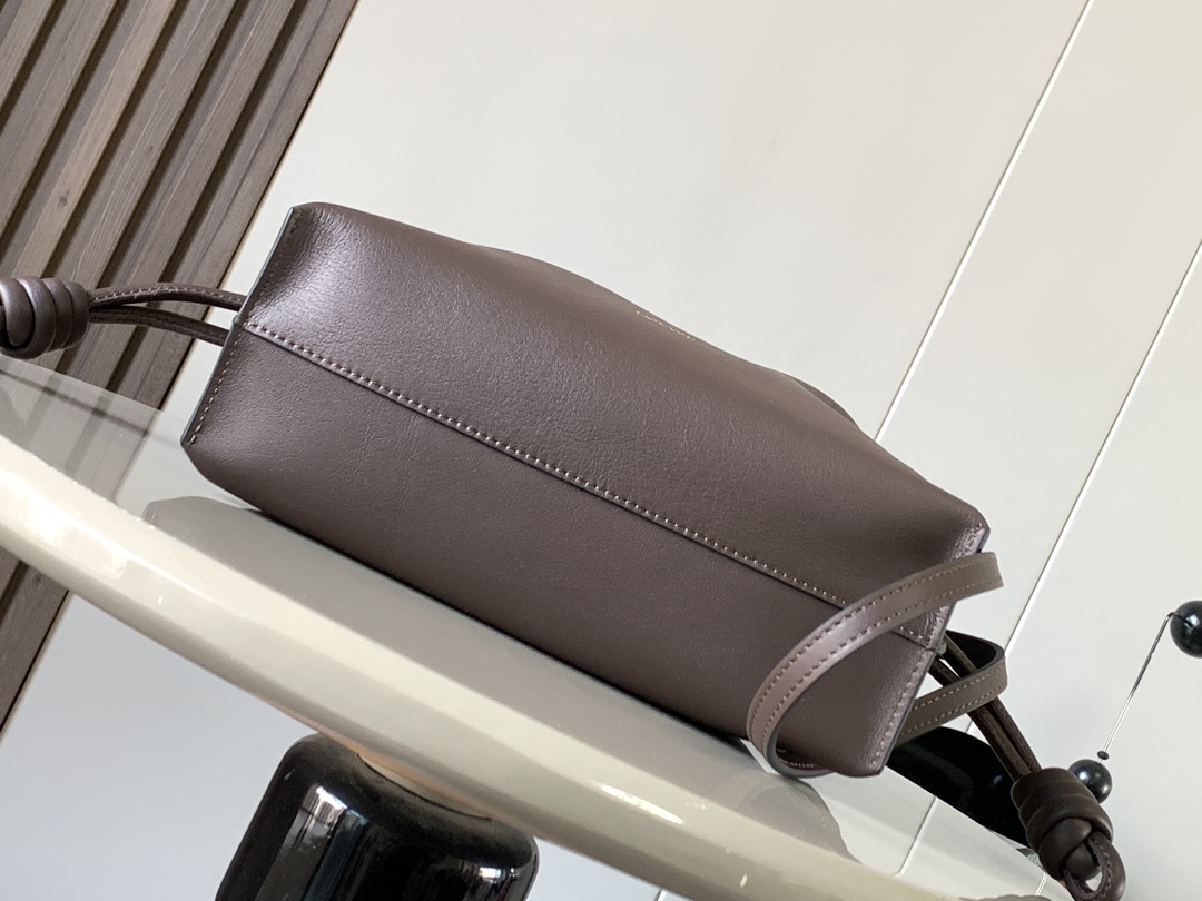 L0ew* flamenco-22.5*18*9cm