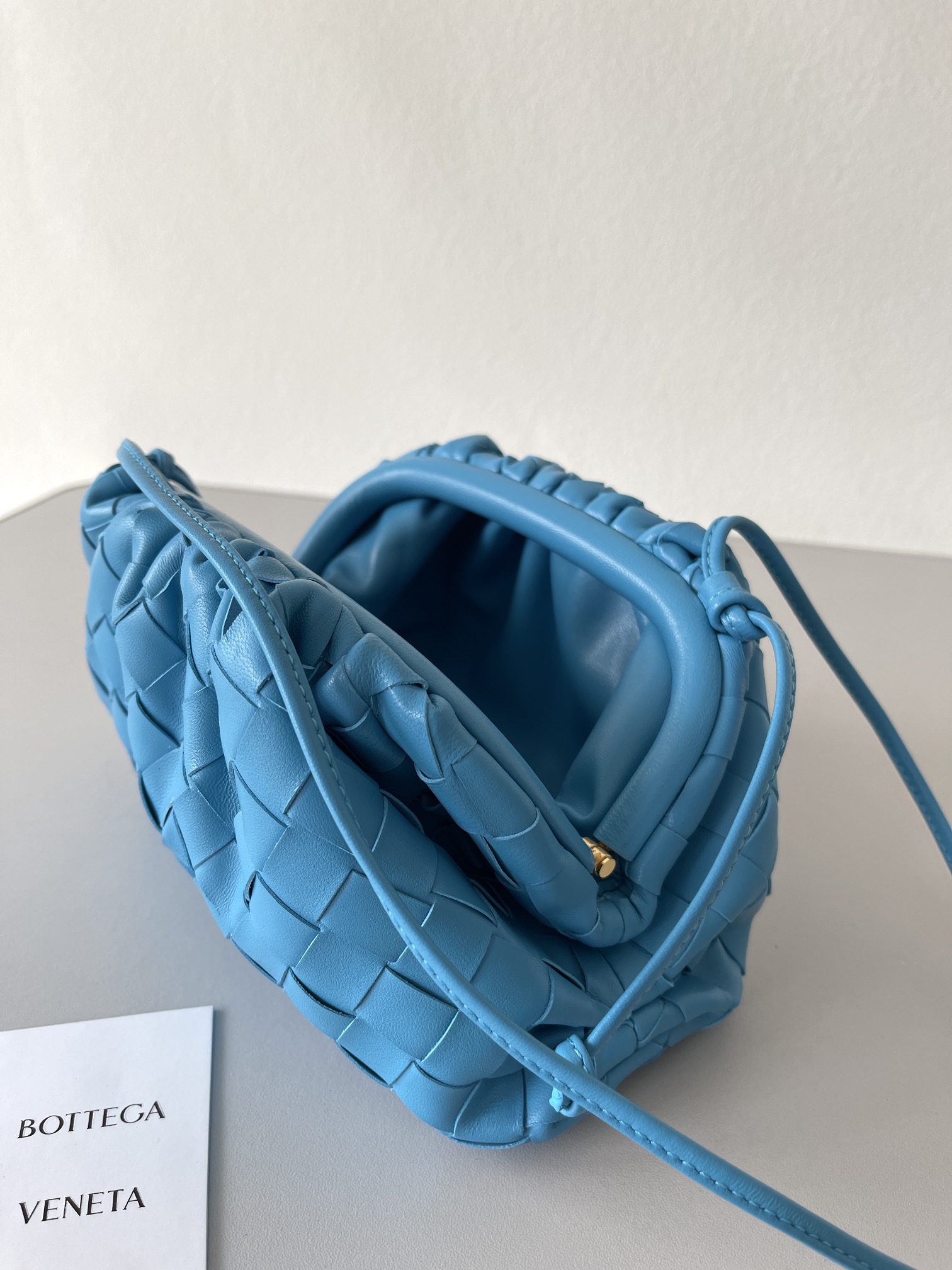 bo*te*ga Ve*ne*ta the pouch bag-22*9cm