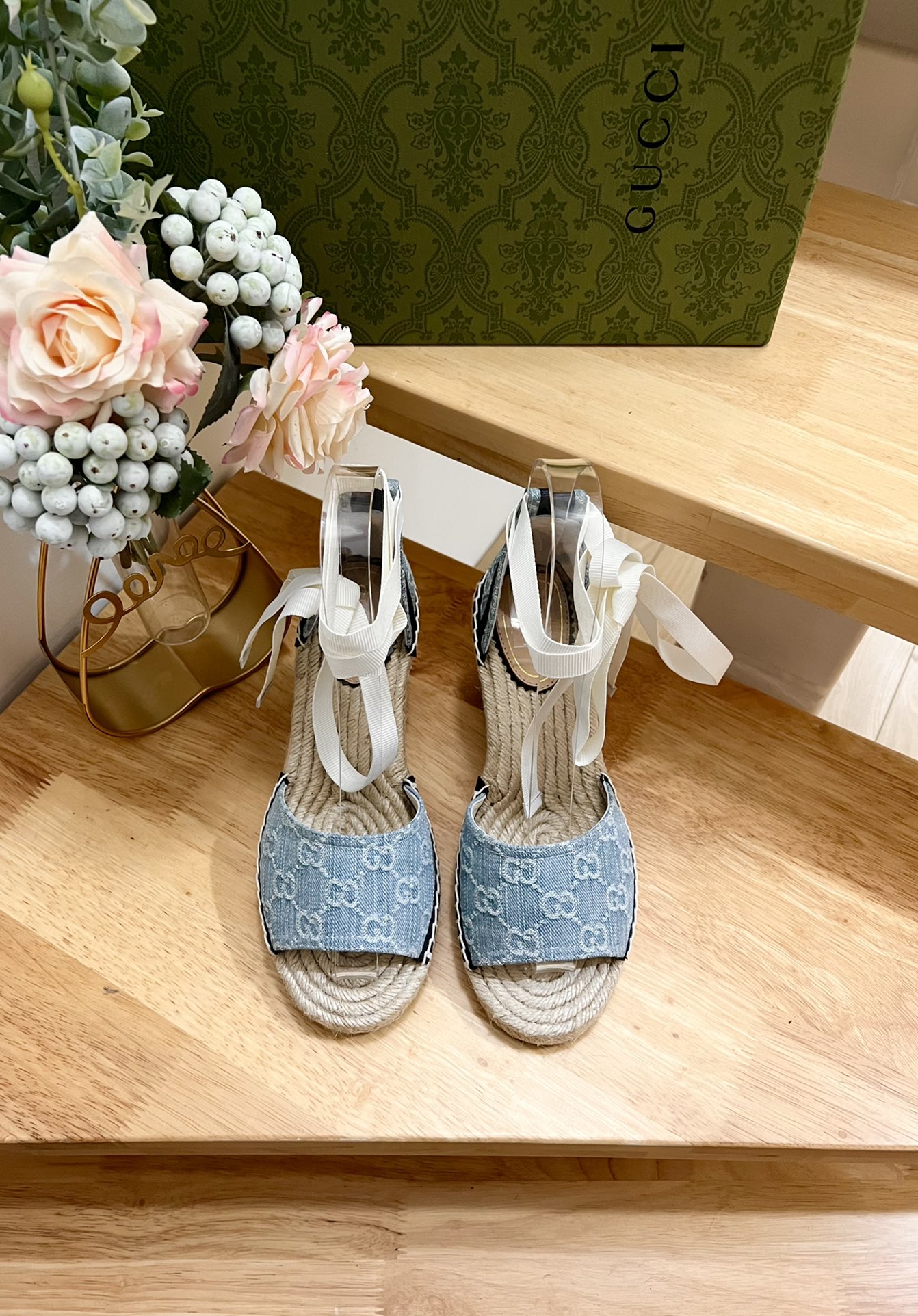 G*u*i 2024ss sandals