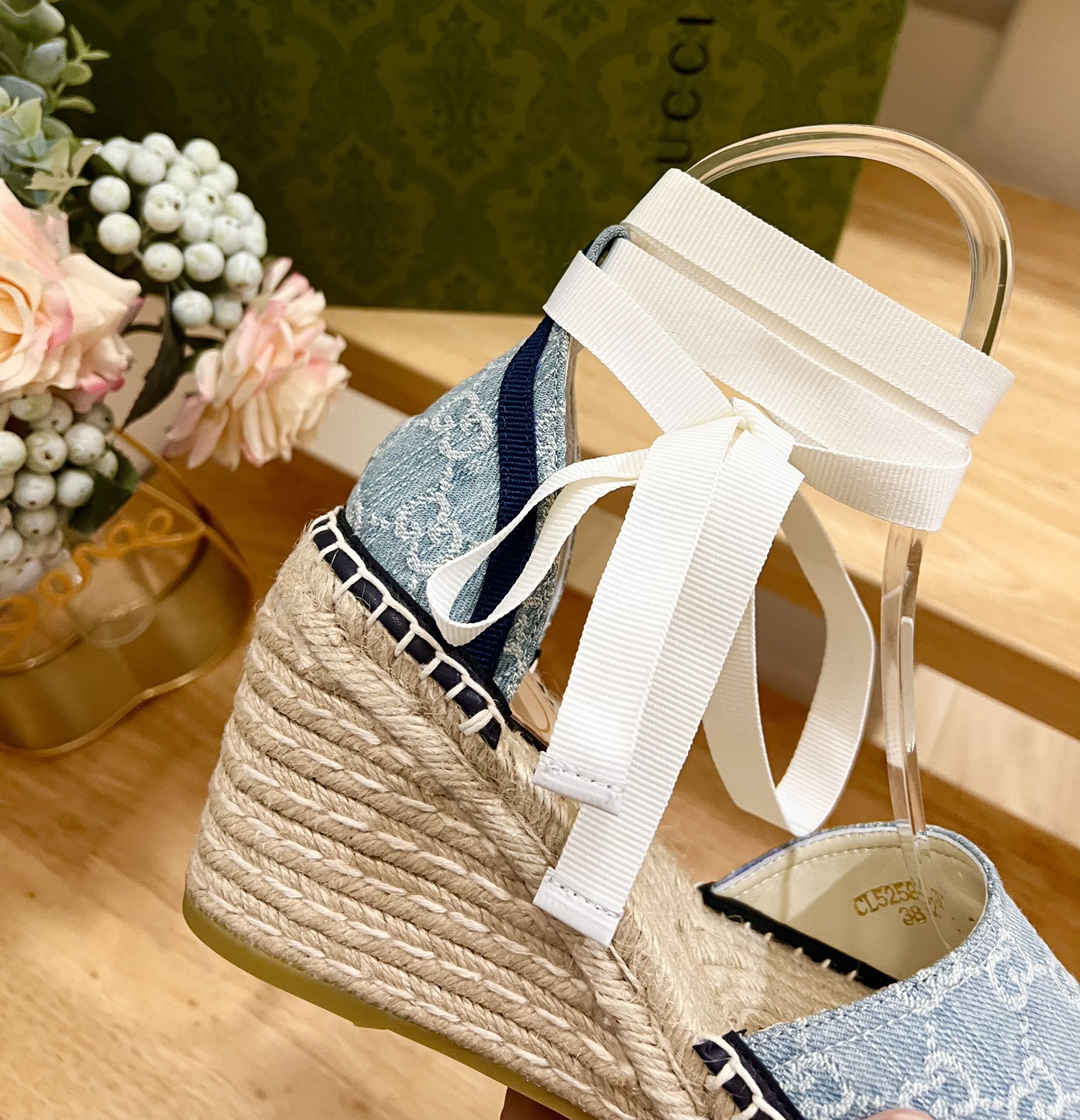 G*u*i 2024ss sandals