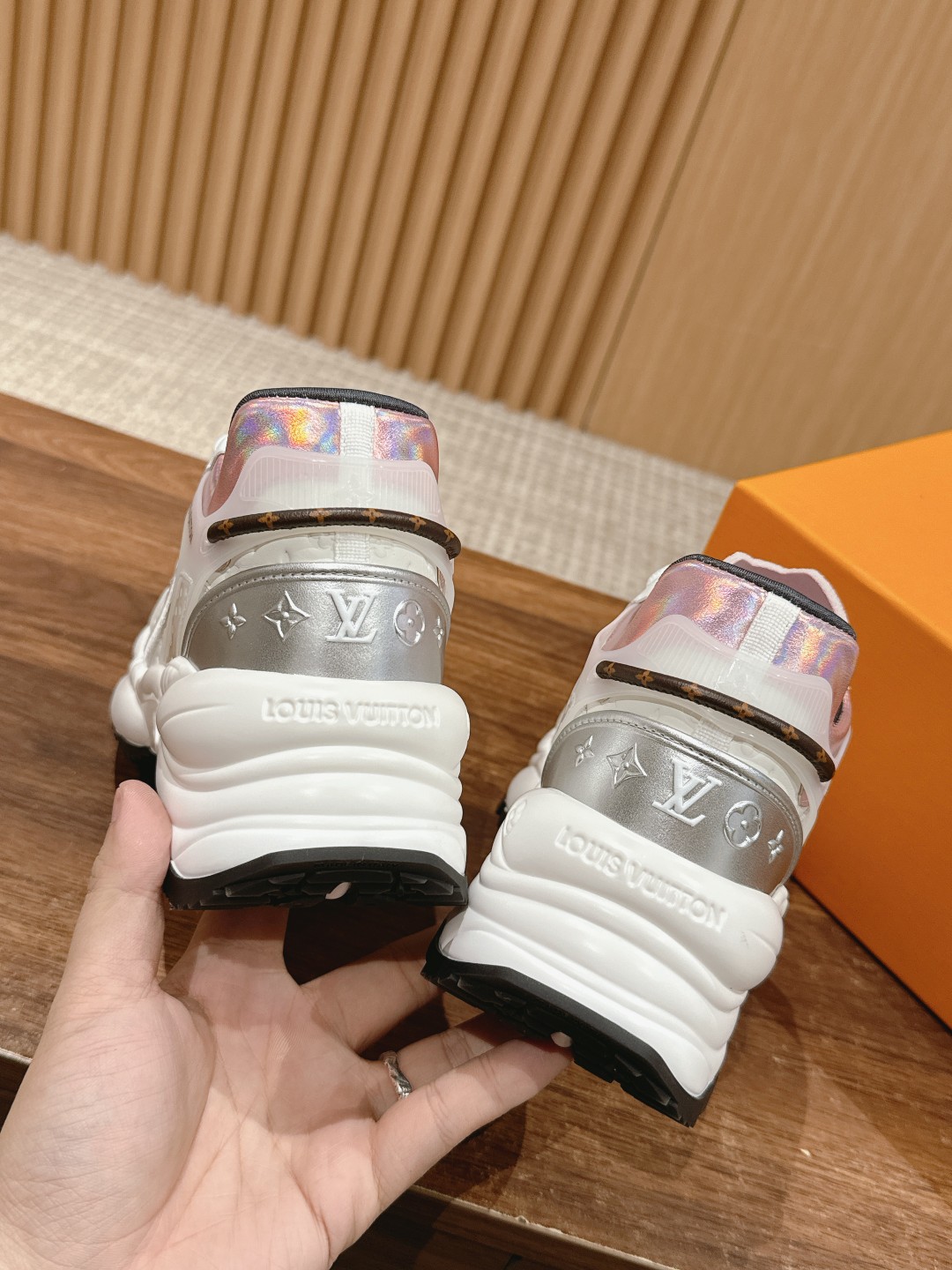 l0*is V*t0n run55 sneakers(eu35-eu41)