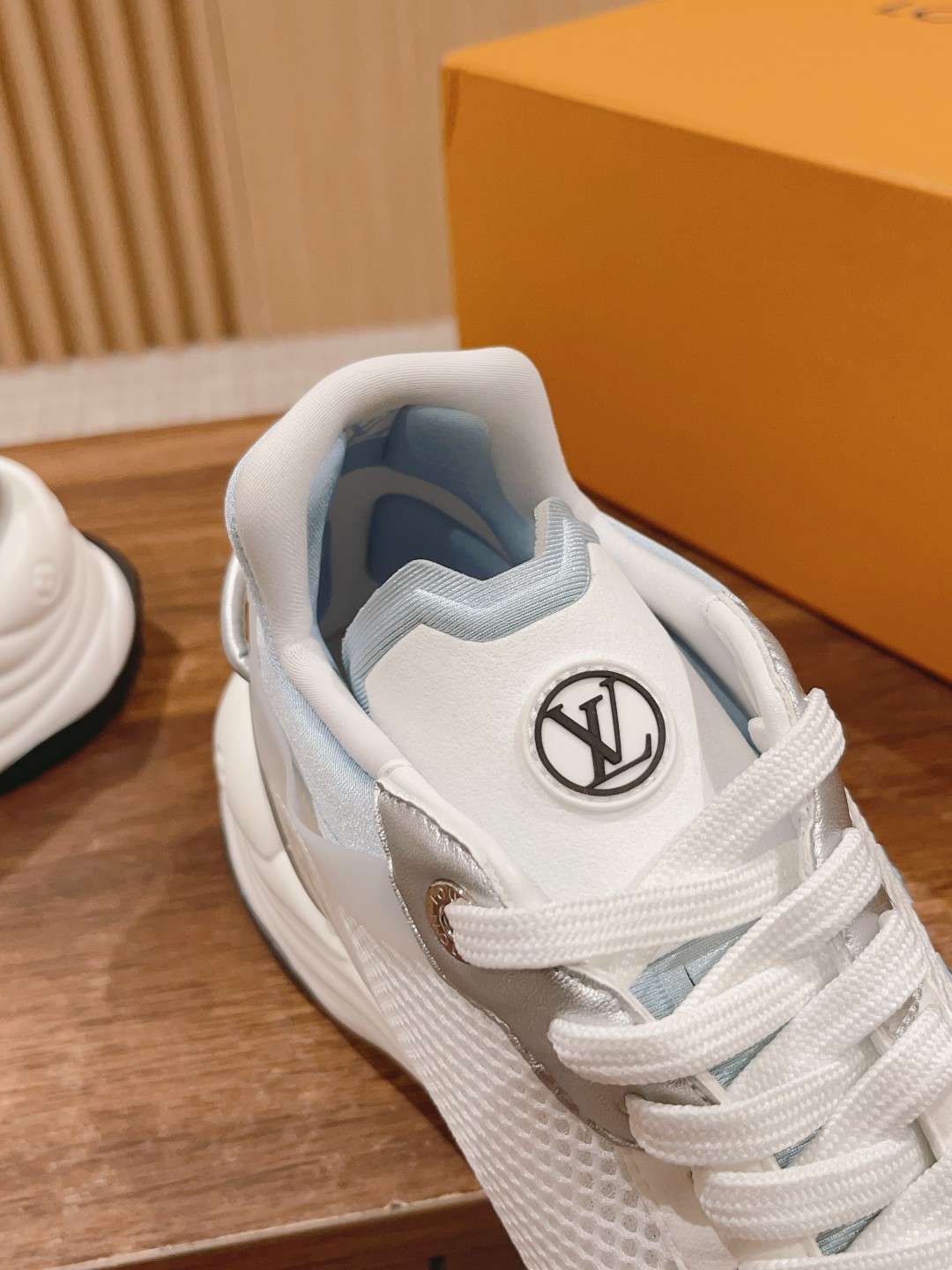 l0*is V*t0n run55 sneakers(eu35-eu41)