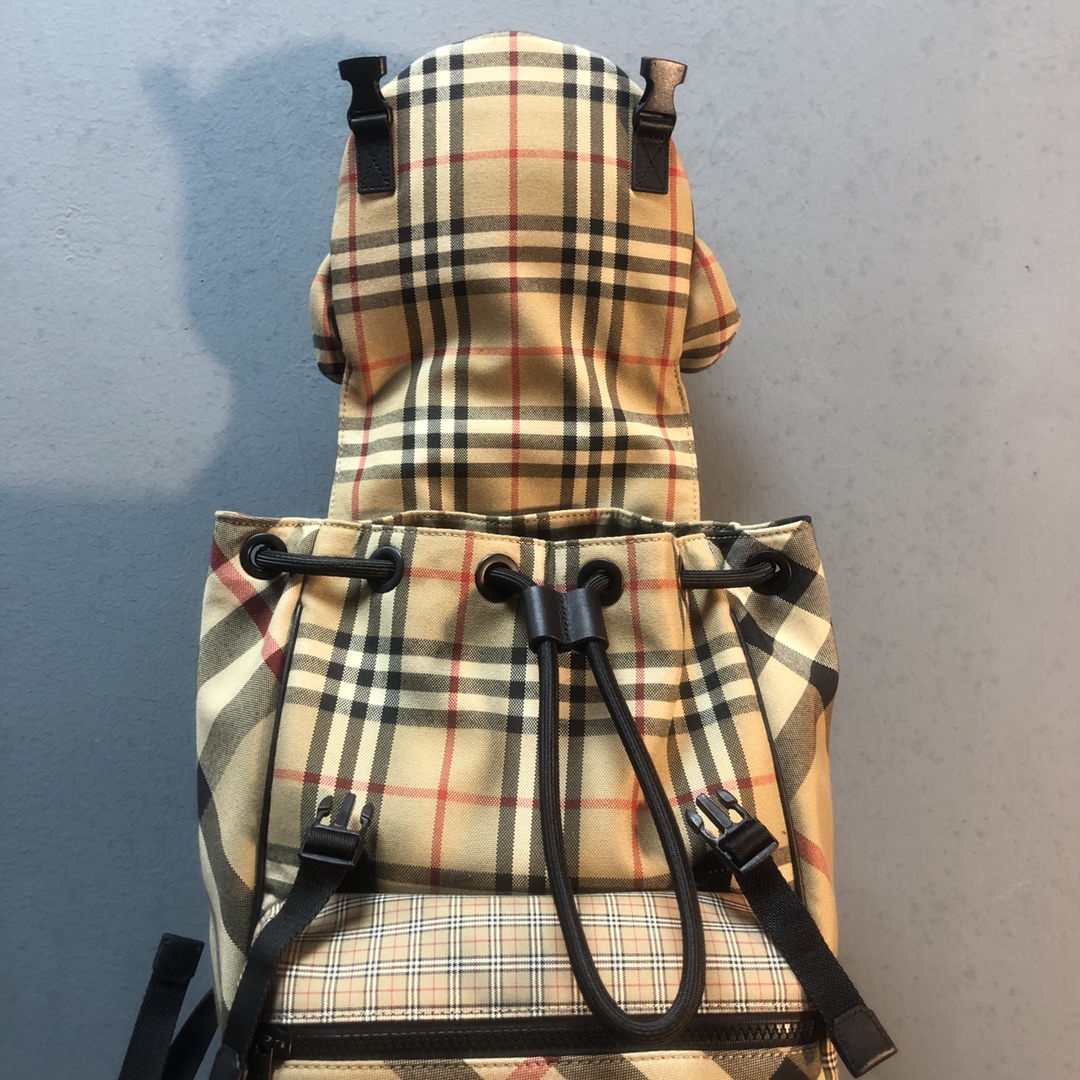 B**rry backpack-35×25×20cm