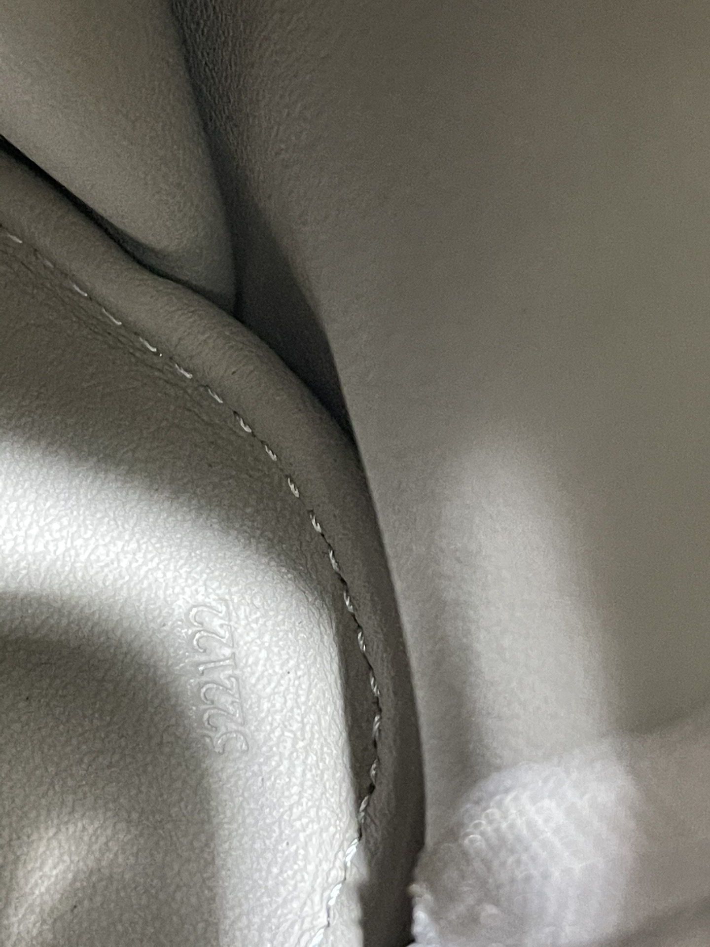 L0ew* bag-18.5*16*9cm