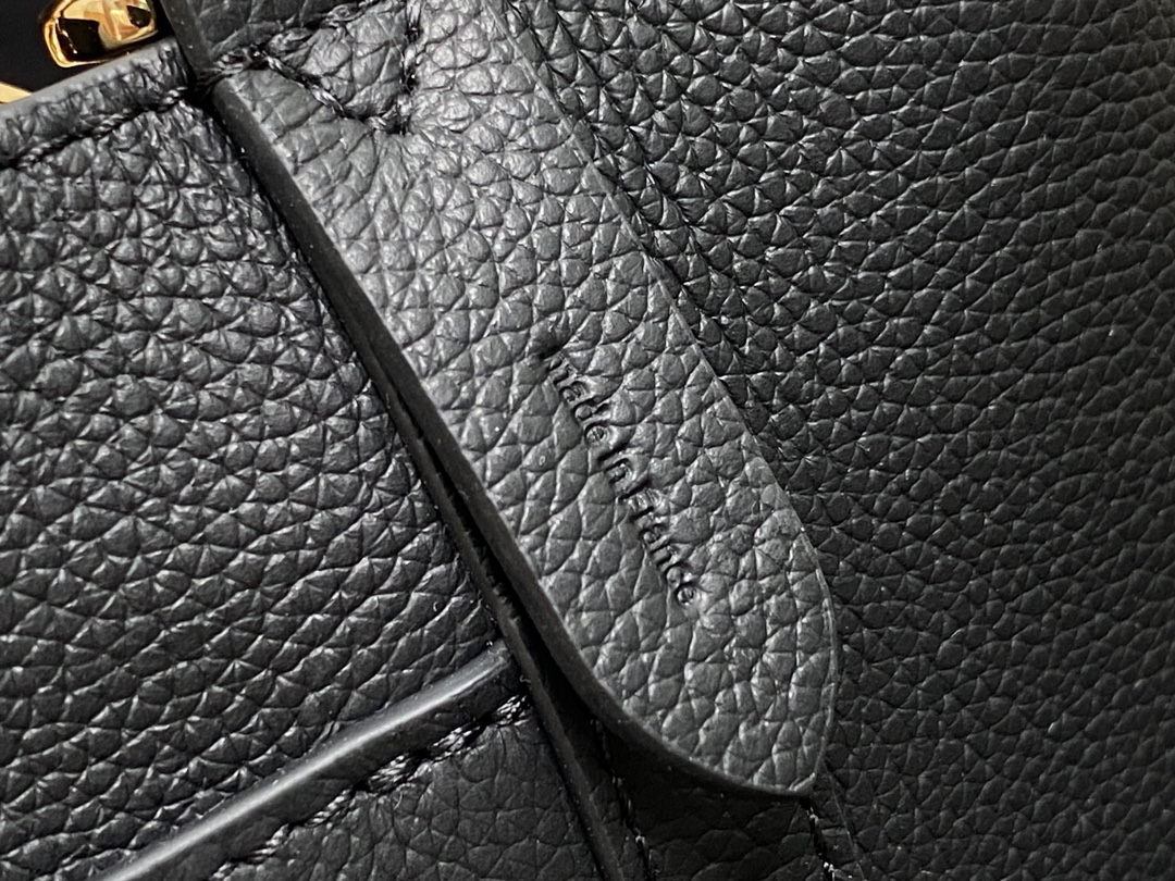 l0*is V*t0n lock and walk handlebag-m24006-20*20.5*12cm