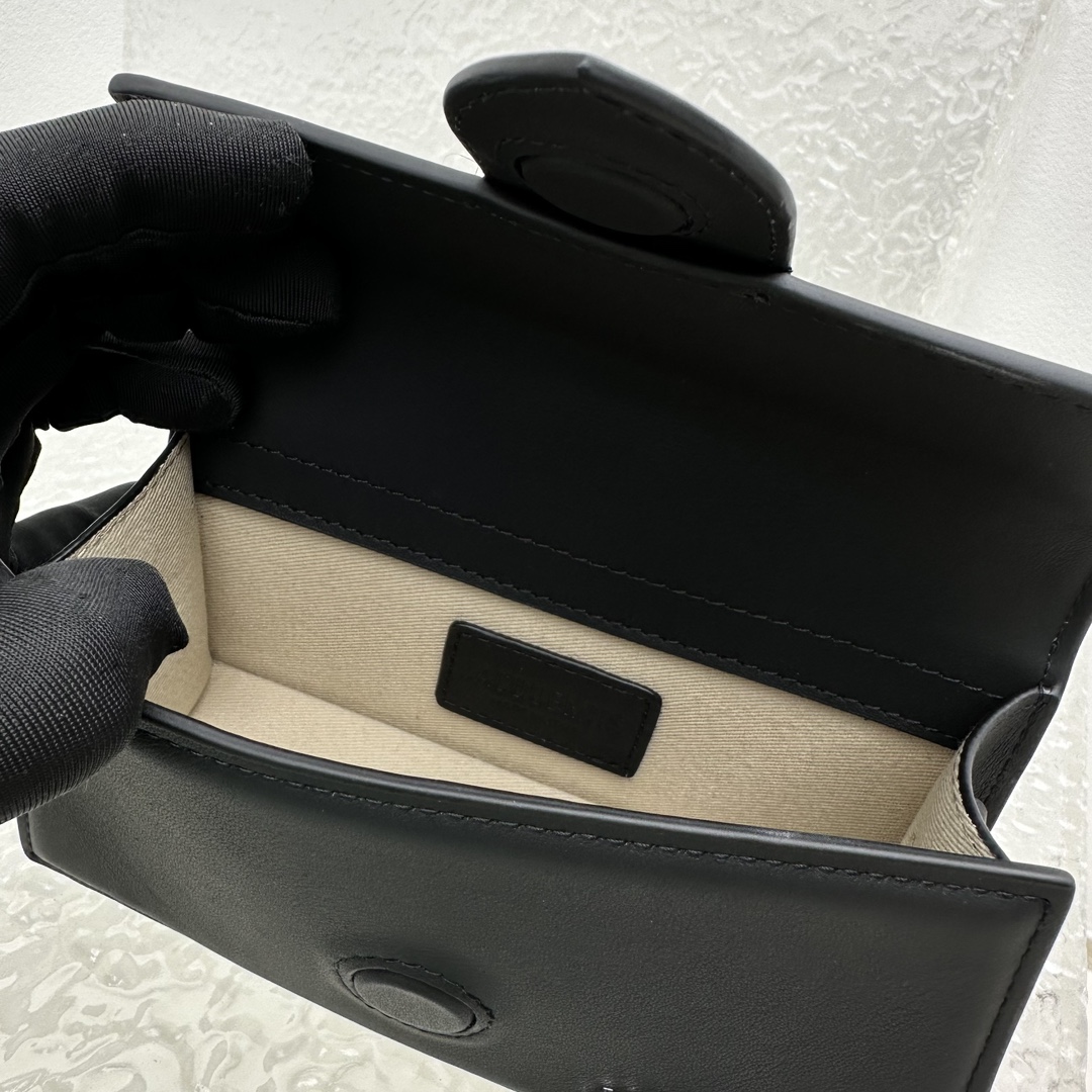 Jacquemus Small Bamnino Bag-18x6x7CM