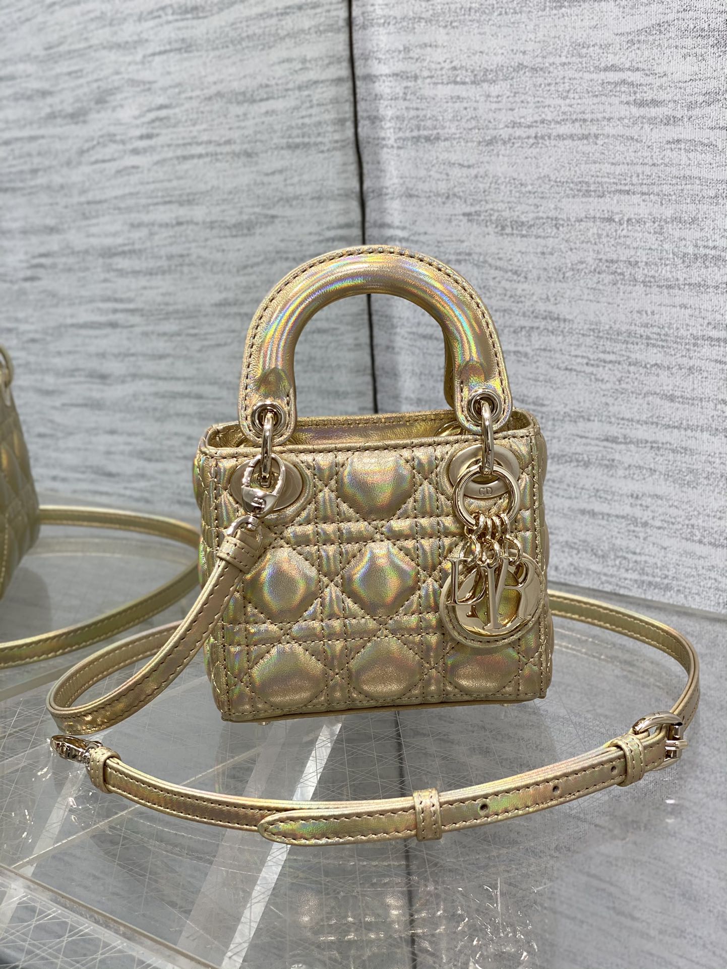 lady D*or micro-12*10*5cm