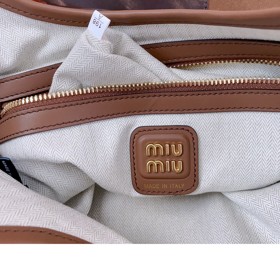 M*um*u tote-35 x 40cm