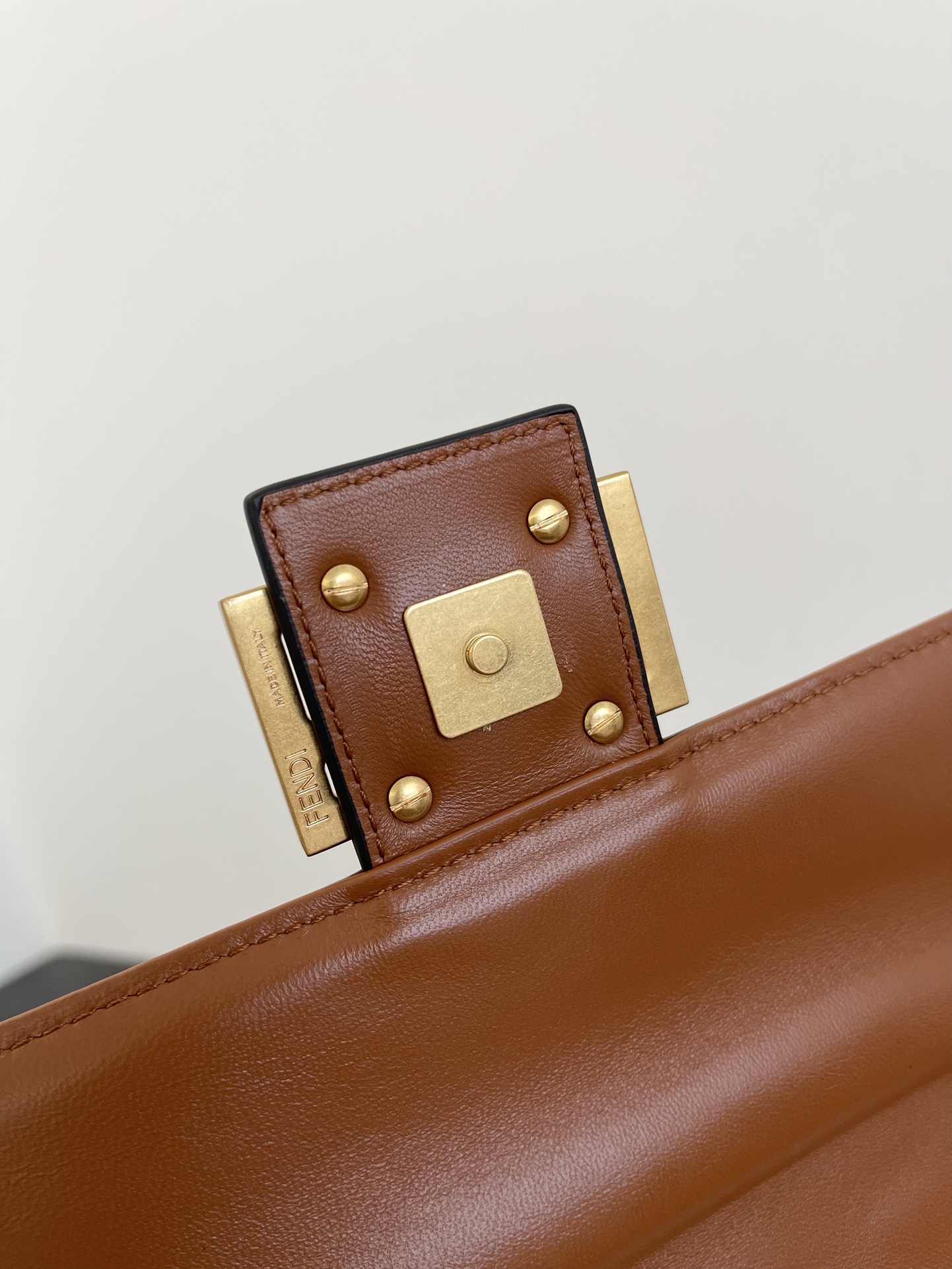 F**di baguette bag-26x15x6cm