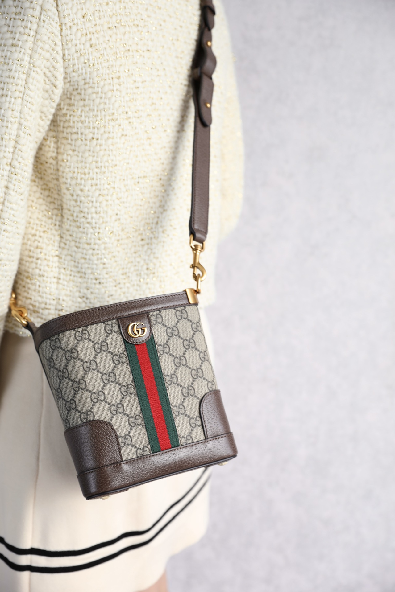 G*u*i ophidia bucket-18 x 16 x 5cm