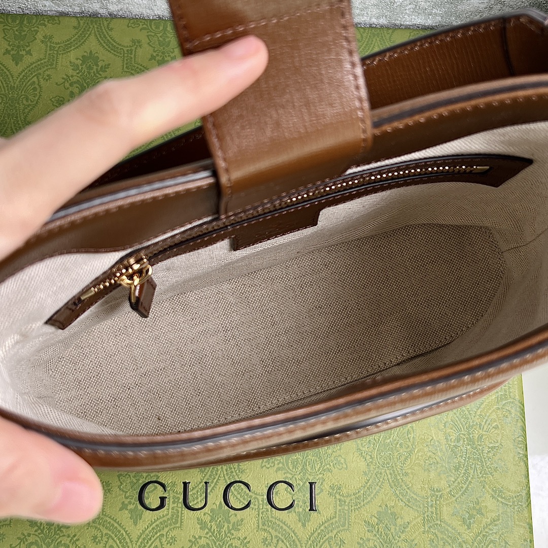 g*u*i retro gg S*p*e bucket-24.5*20*8cm